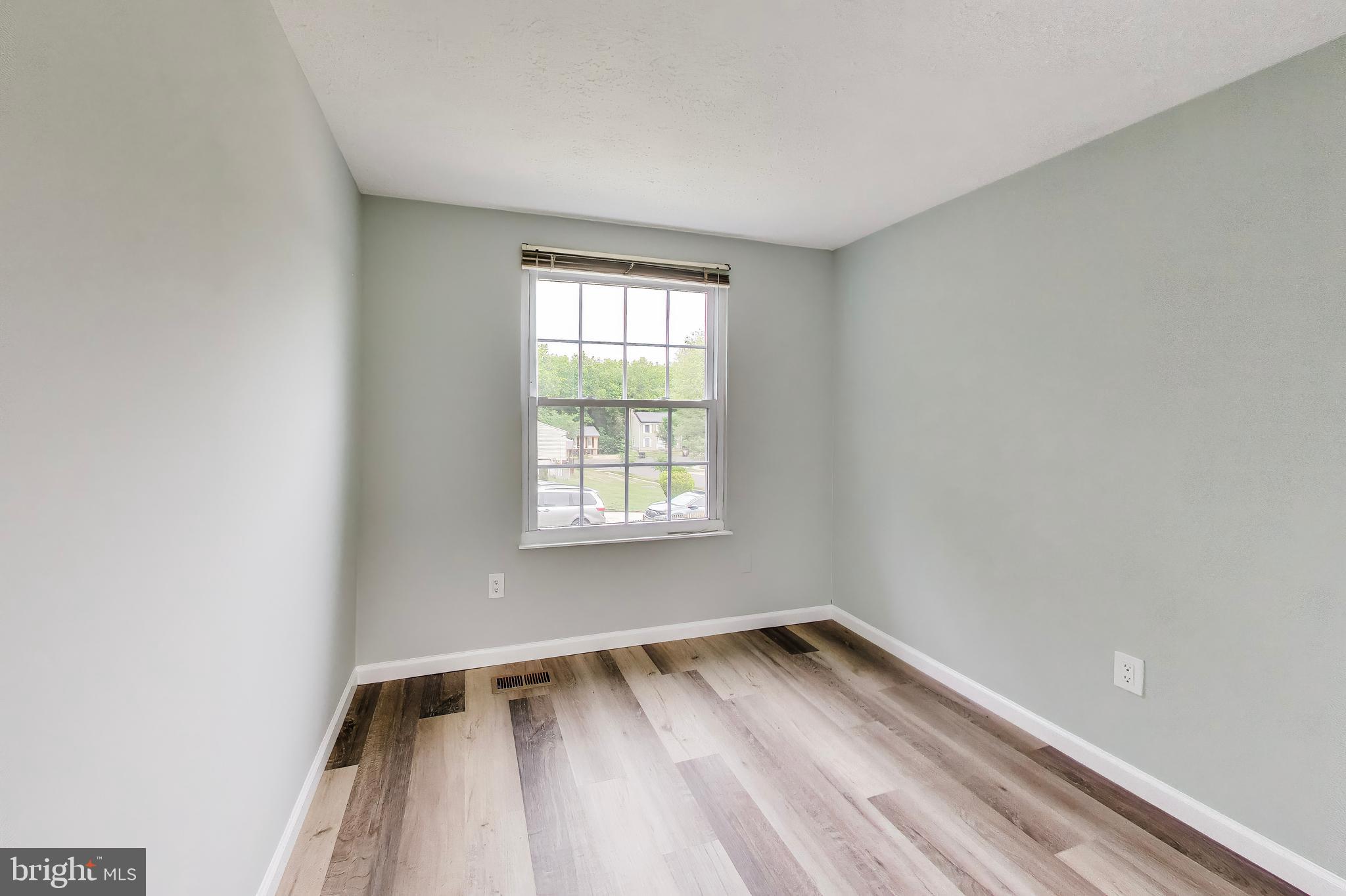 OXON HILL - Residential