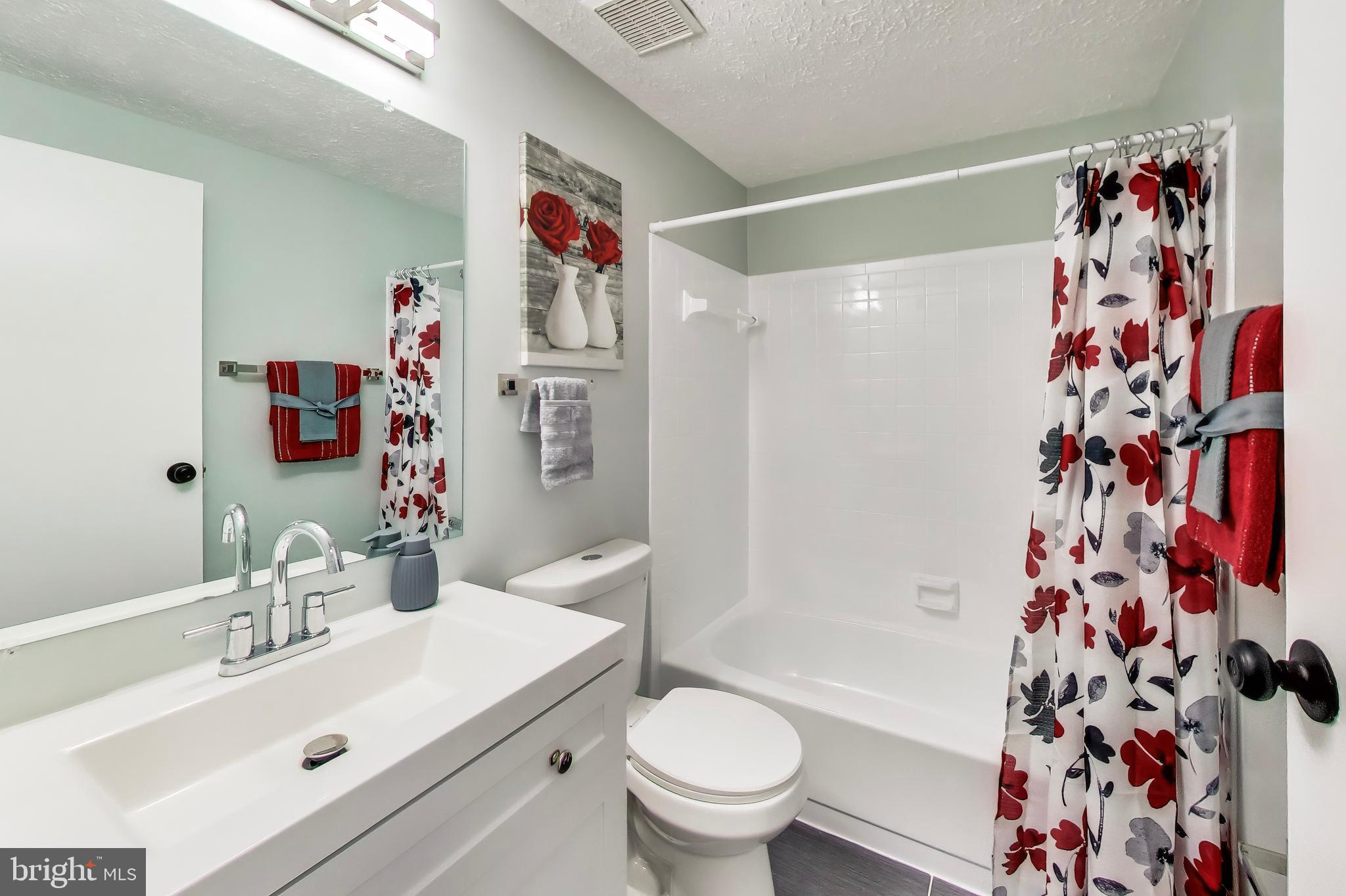 OXON HILL - Residential