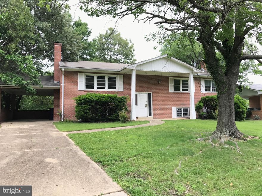 This home is a Must See! Come with a vision and customize to your taste. Large Split Level home features 4 bedrooms w/ 3 full bth, master bedroom w/ masterbth, 2 fireplaces, full basement, and much more.