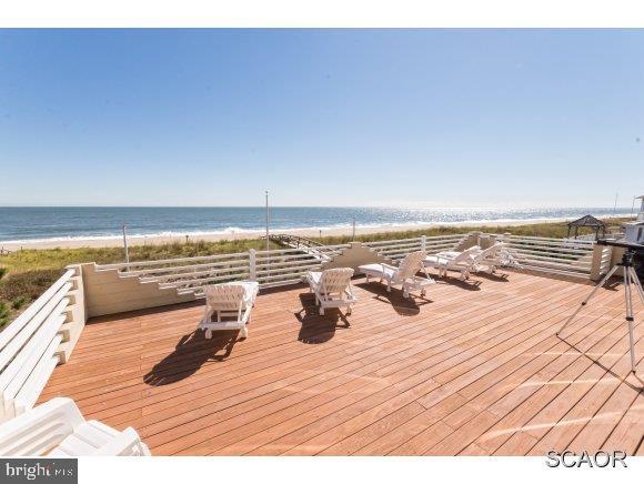 BREAKWATER BEACH - Residential