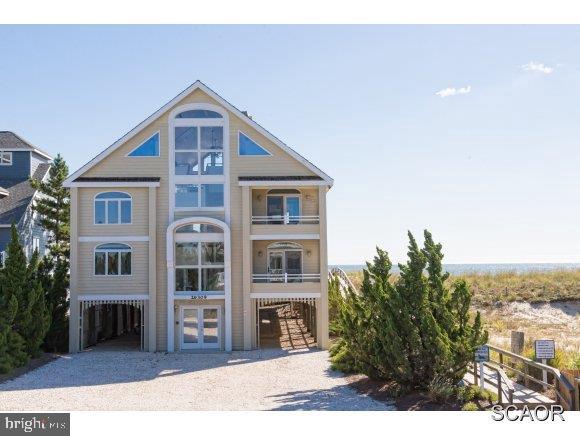 BREAKWATER BEACH - Residential