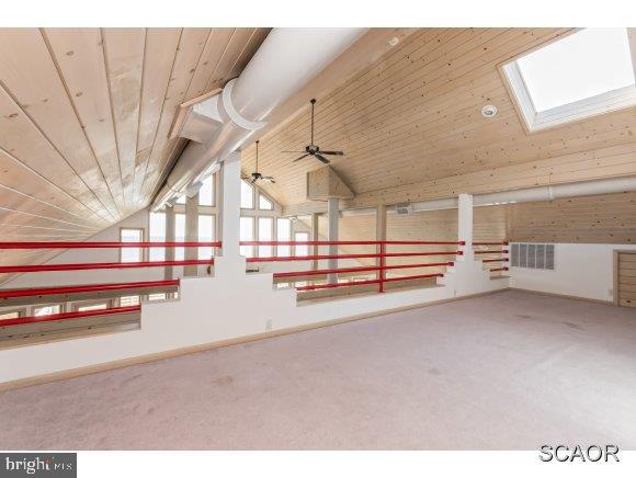 BREAKWATER BEACH - Residential