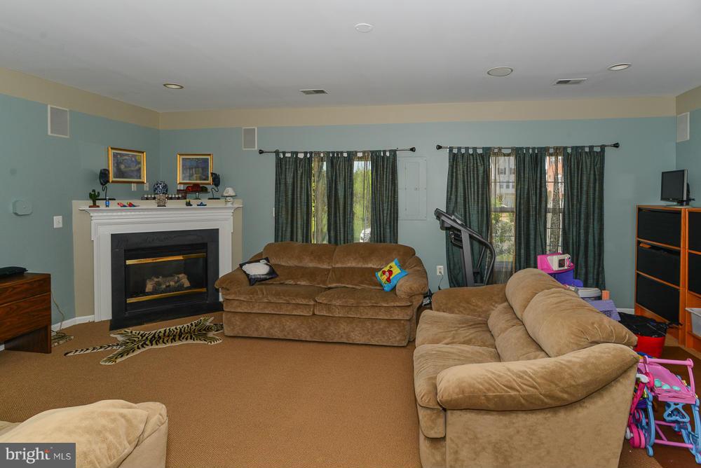 WESTERLEY - Residential Lease