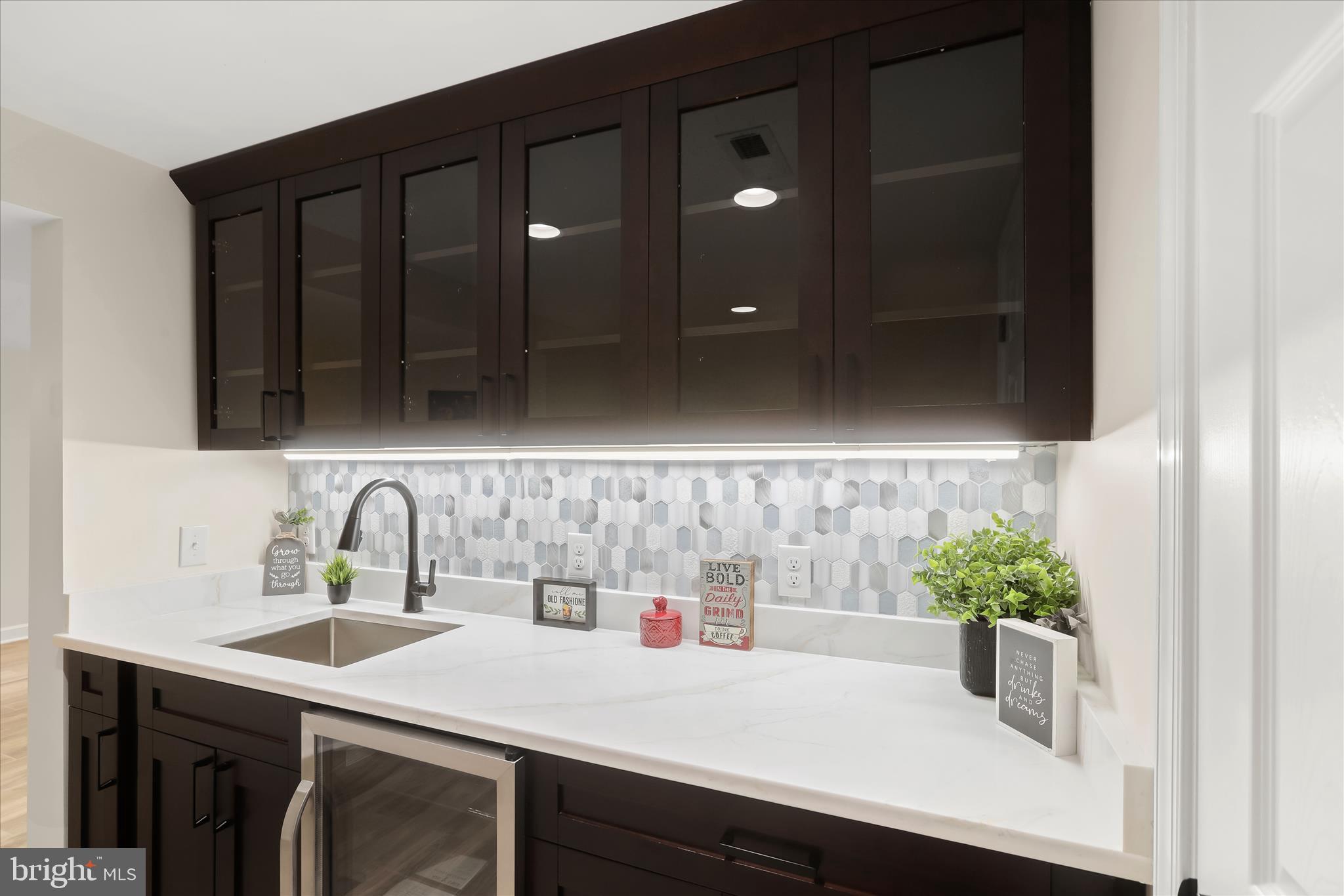 MYERSVILLE - Residential