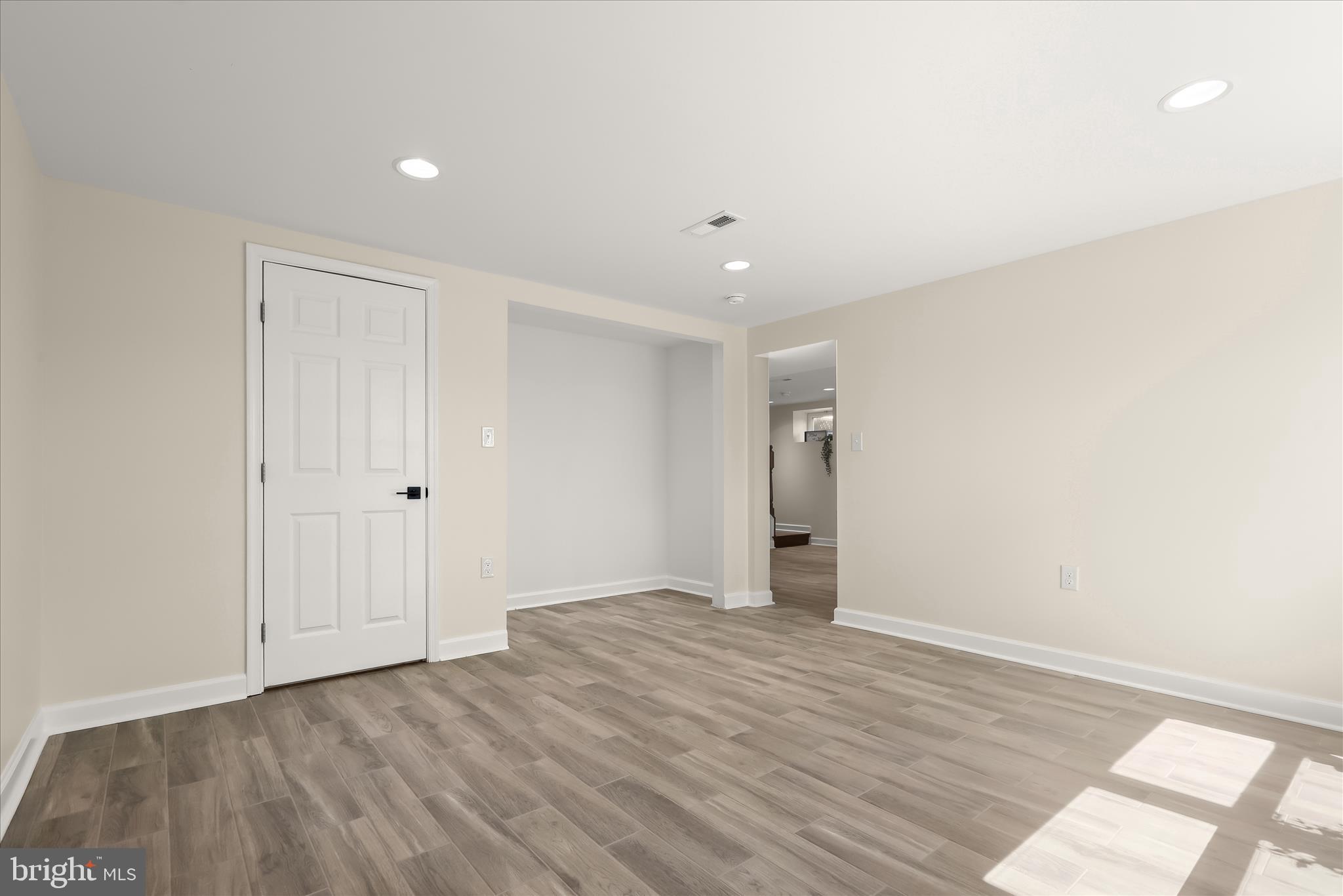 MYERSVILLE - Residential