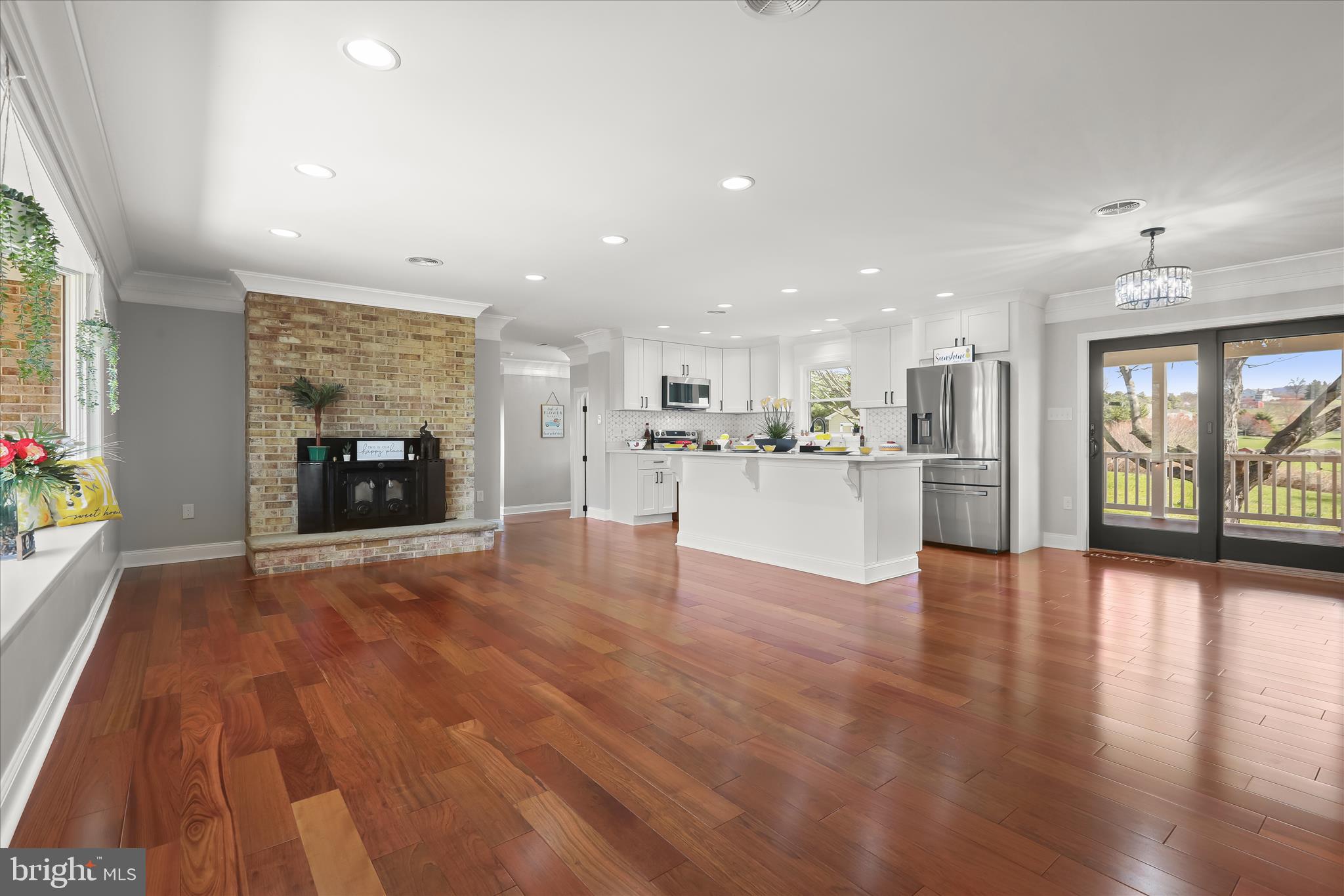 MYERSVILLE - Residential