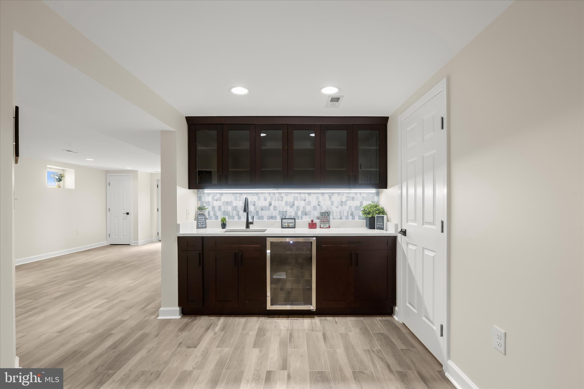 MYERSVILLE - Residential