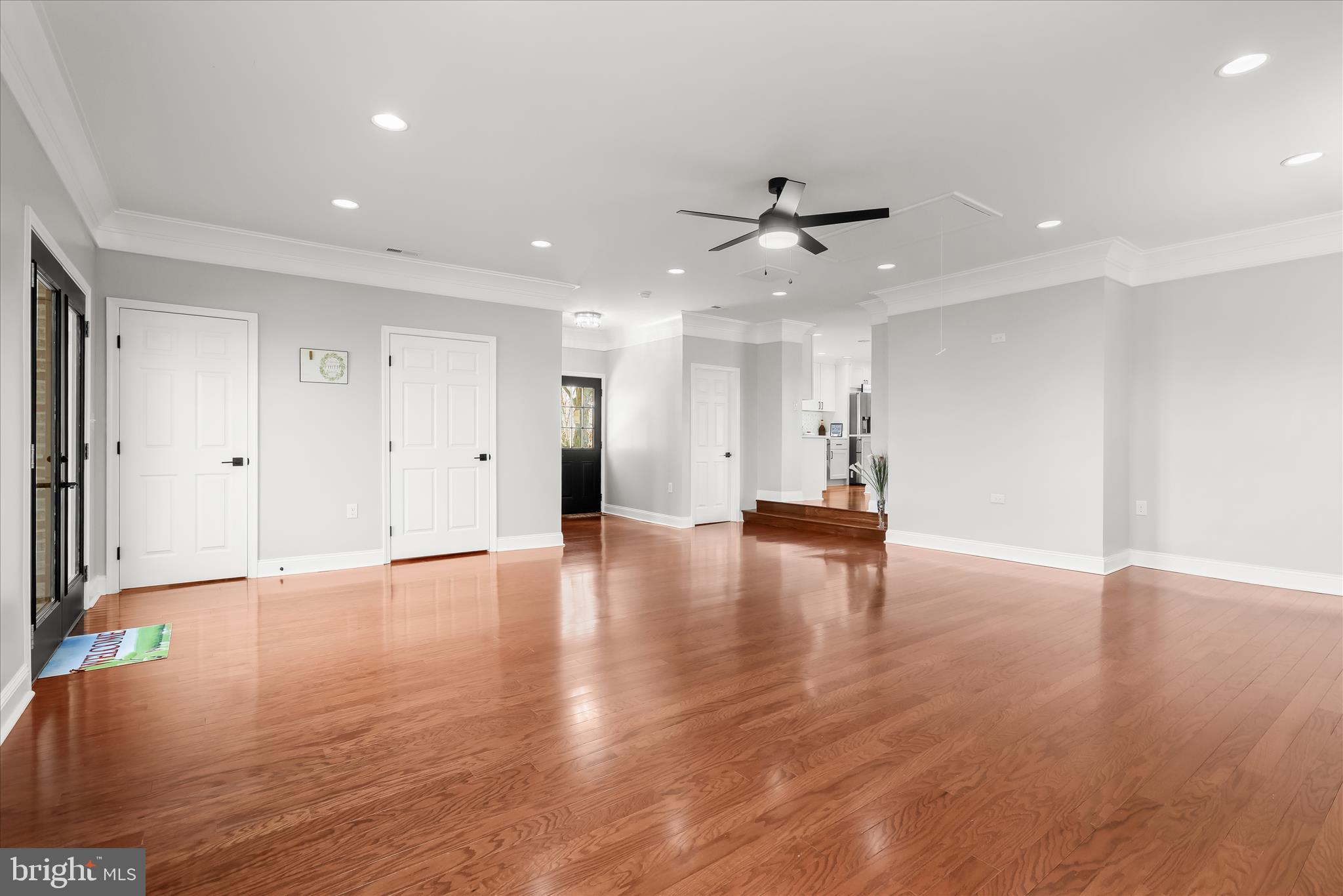 MYERSVILLE - Residential