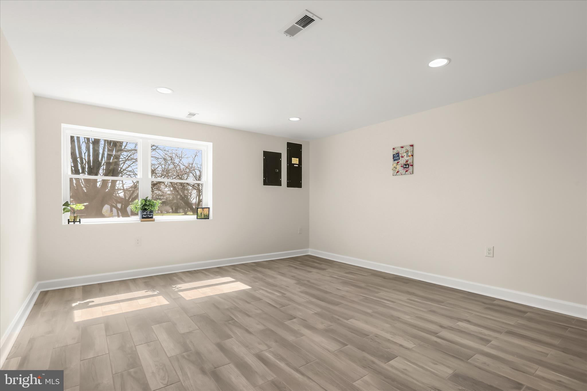 MYERSVILLE - Residential