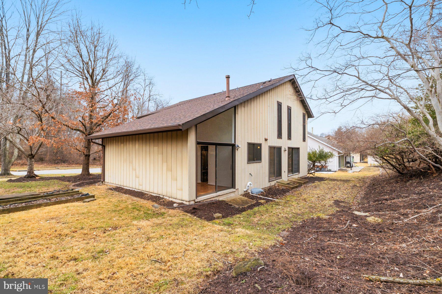 5317 LIGHTNING VIEW ROAD