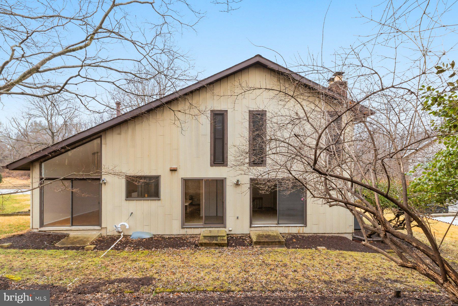 5317 LIGHTNING VIEW ROAD