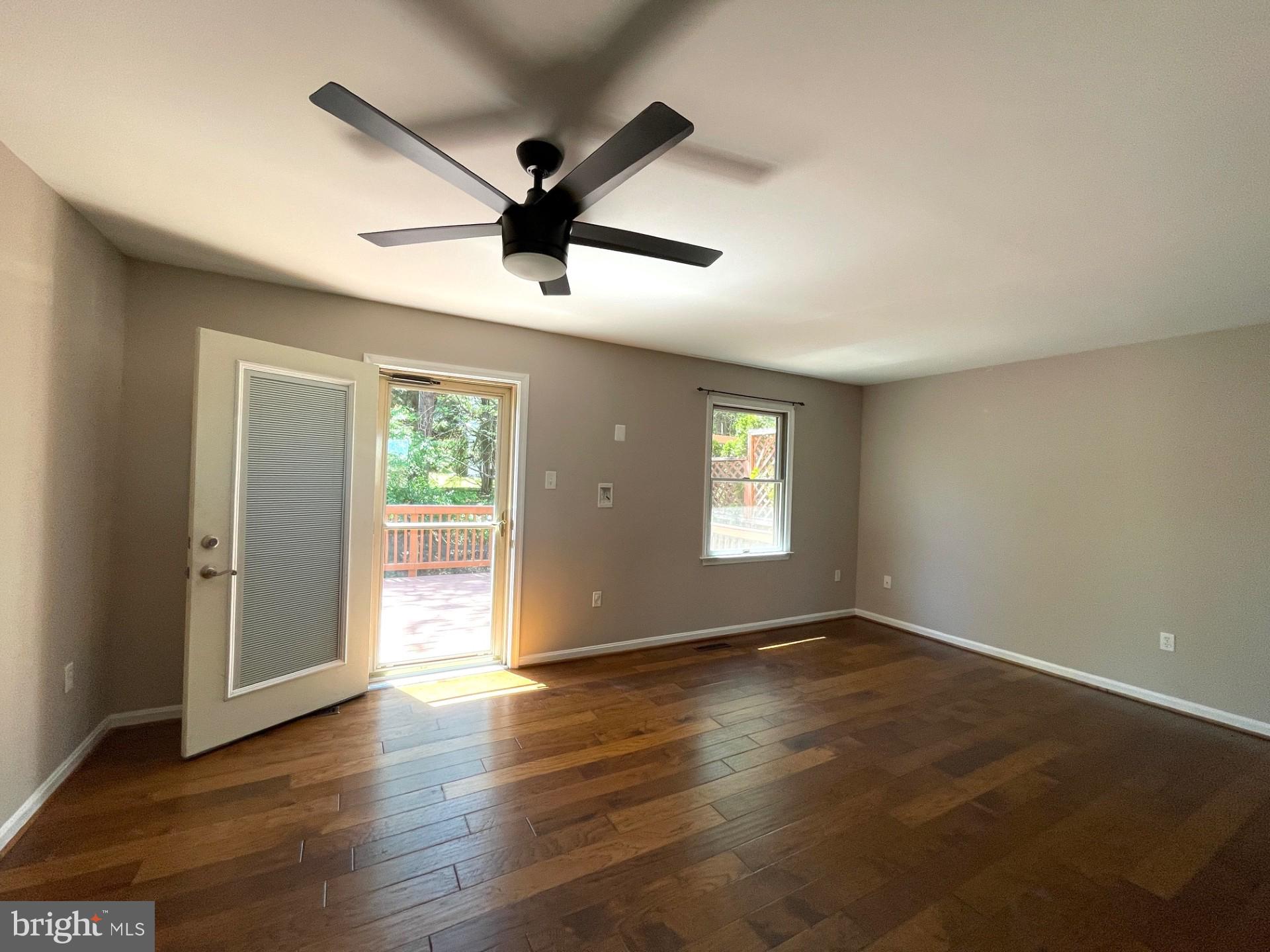 VILLAS LAKE ANITA LOUISE - Residential