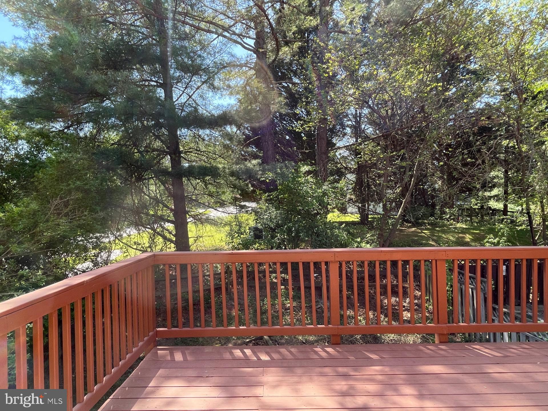 VILLAS LAKE ANITA LOUISE - Residential