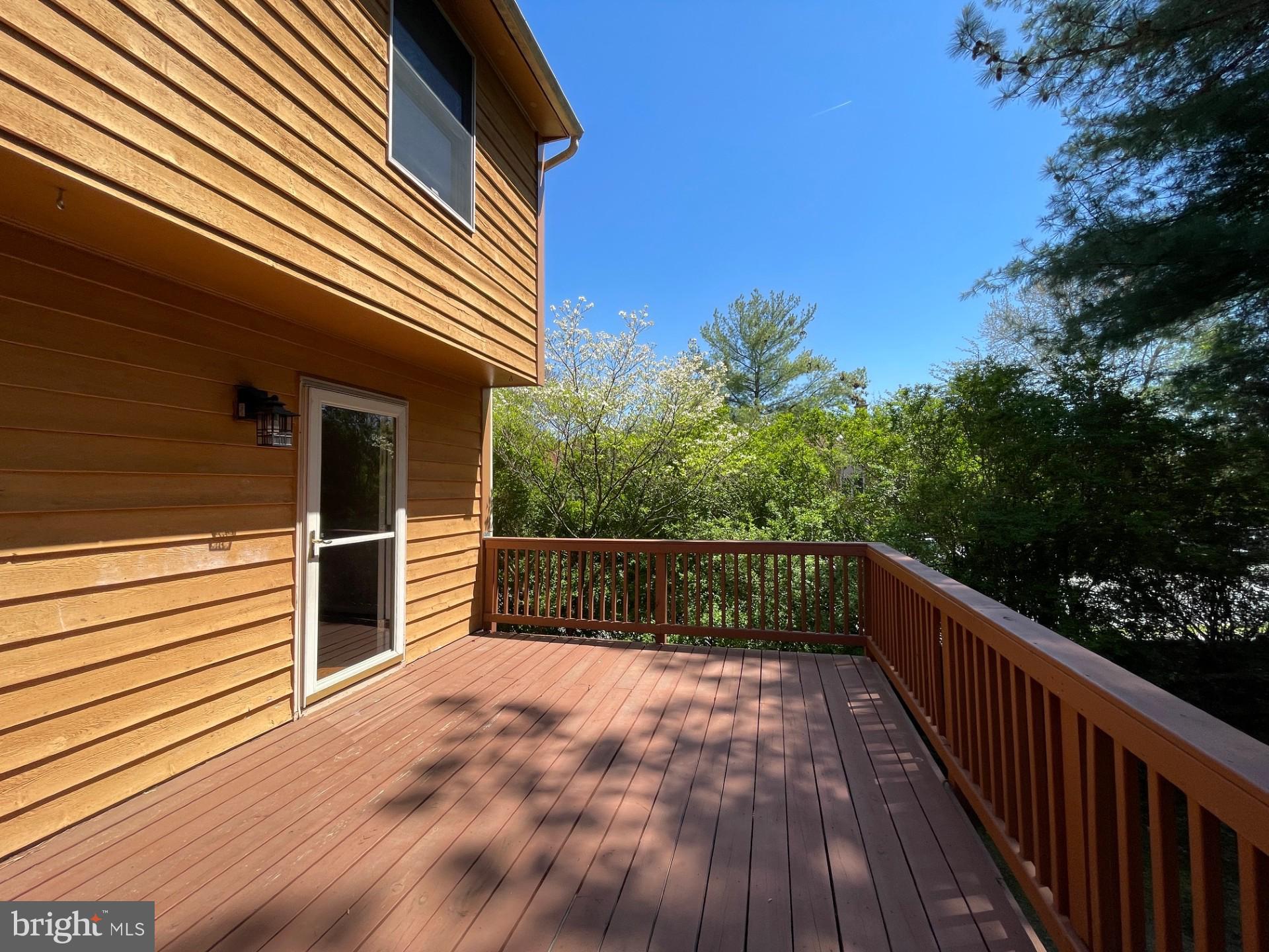 VILLAS LAKE ANITA LOUISE - Residential