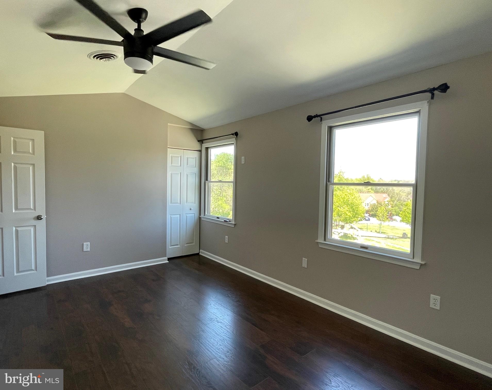 VILLAS LAKE ANITA LOUISE - Residential