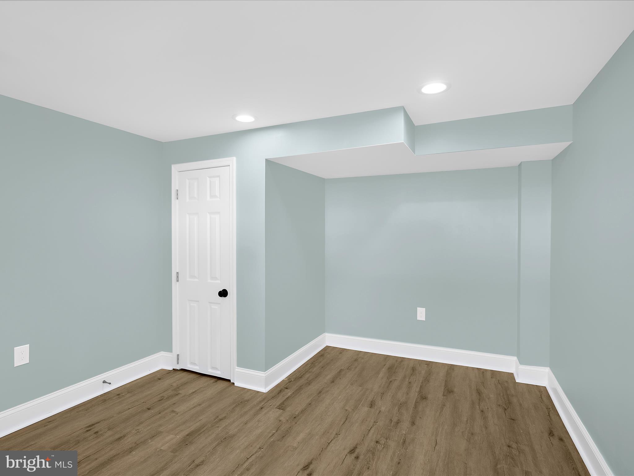 RAMBLEWOOD - Residential