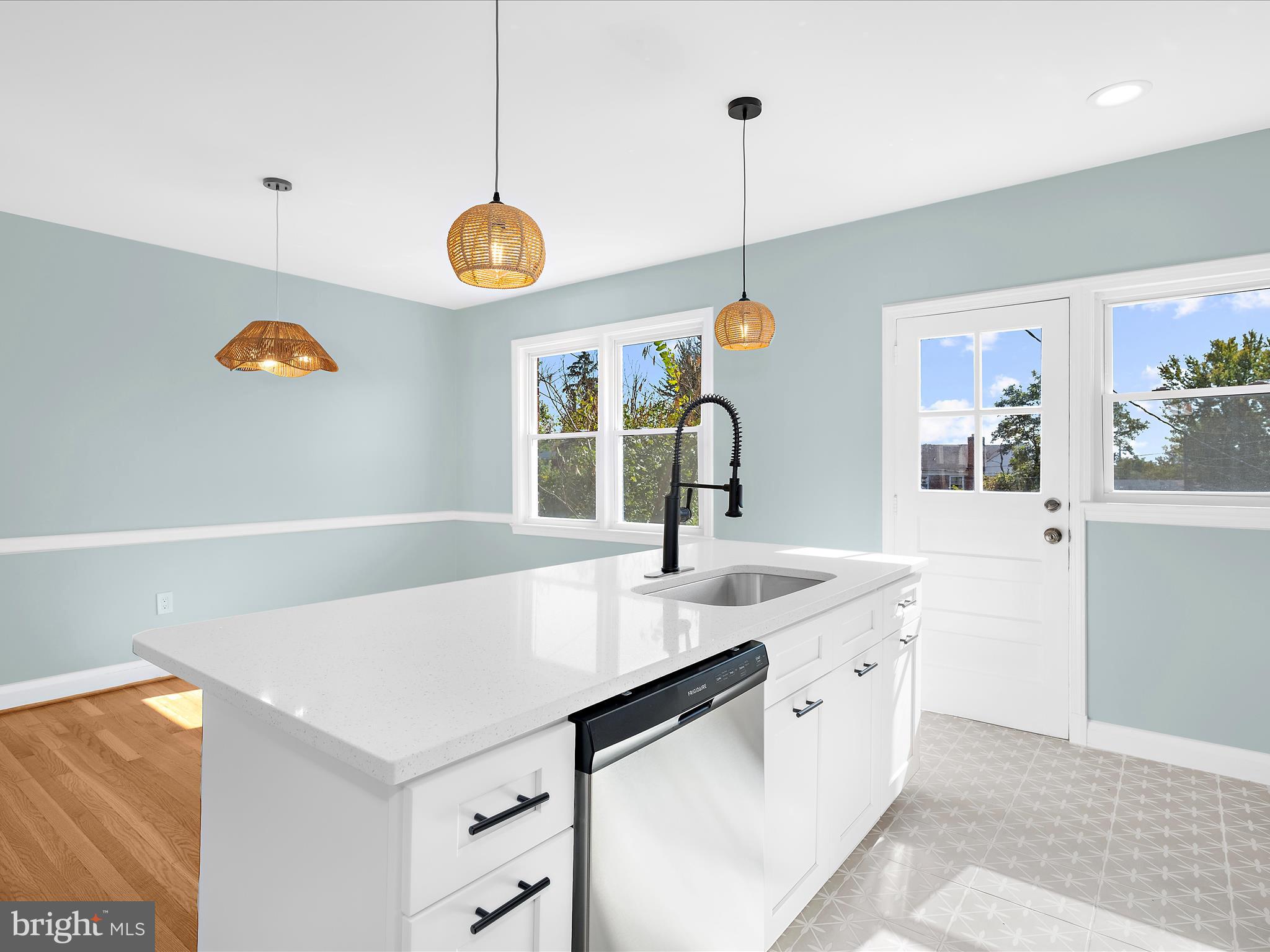 RAMBLEWOOD - Residential