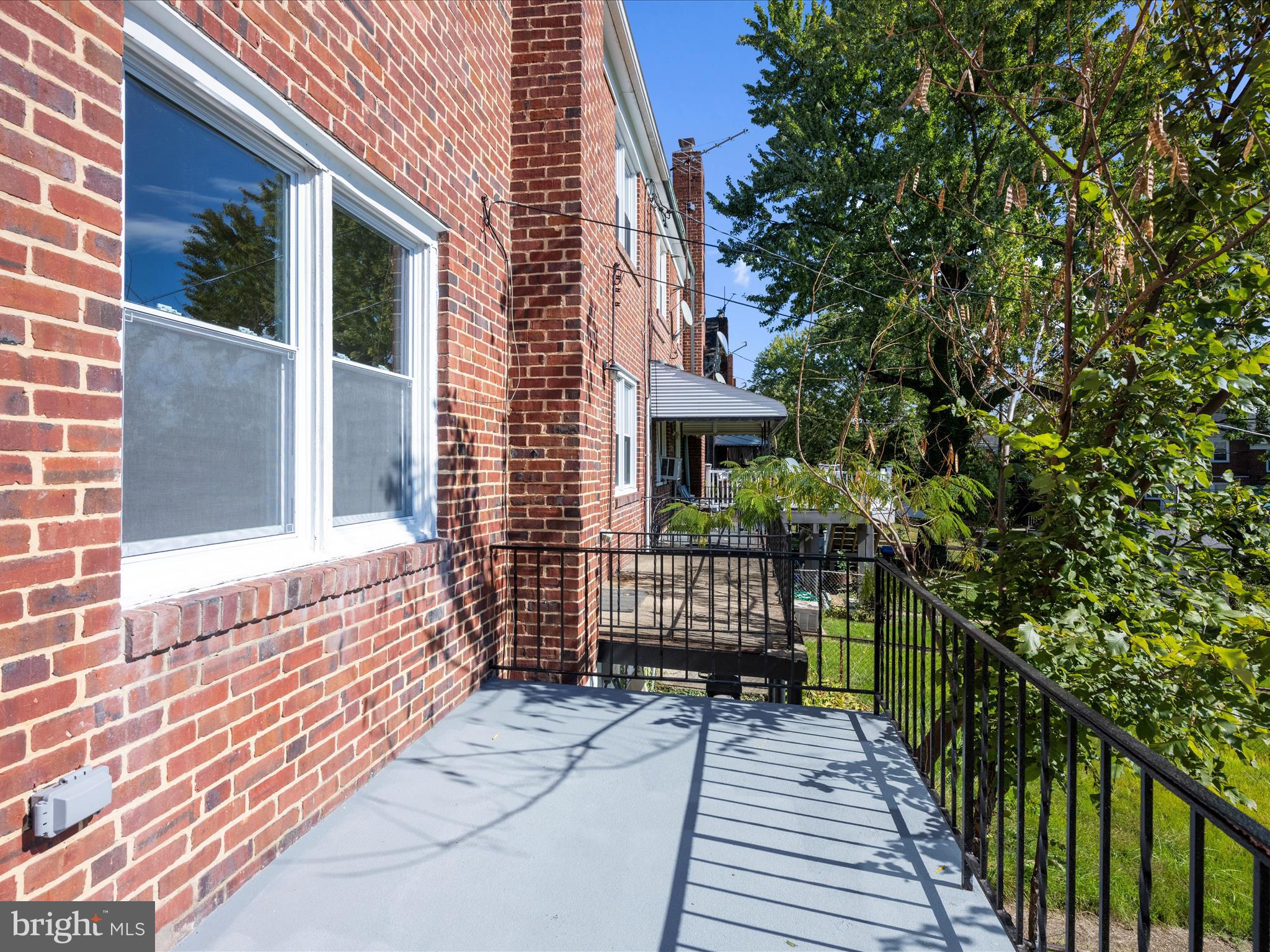 RAMBLEWOOD - Residential