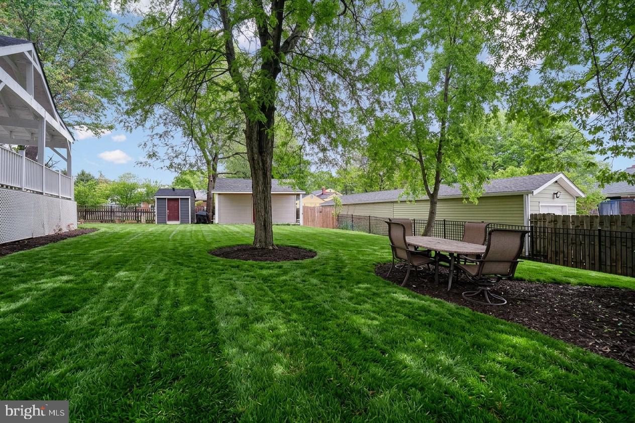 FLEETWOOD ESTATES - Residential