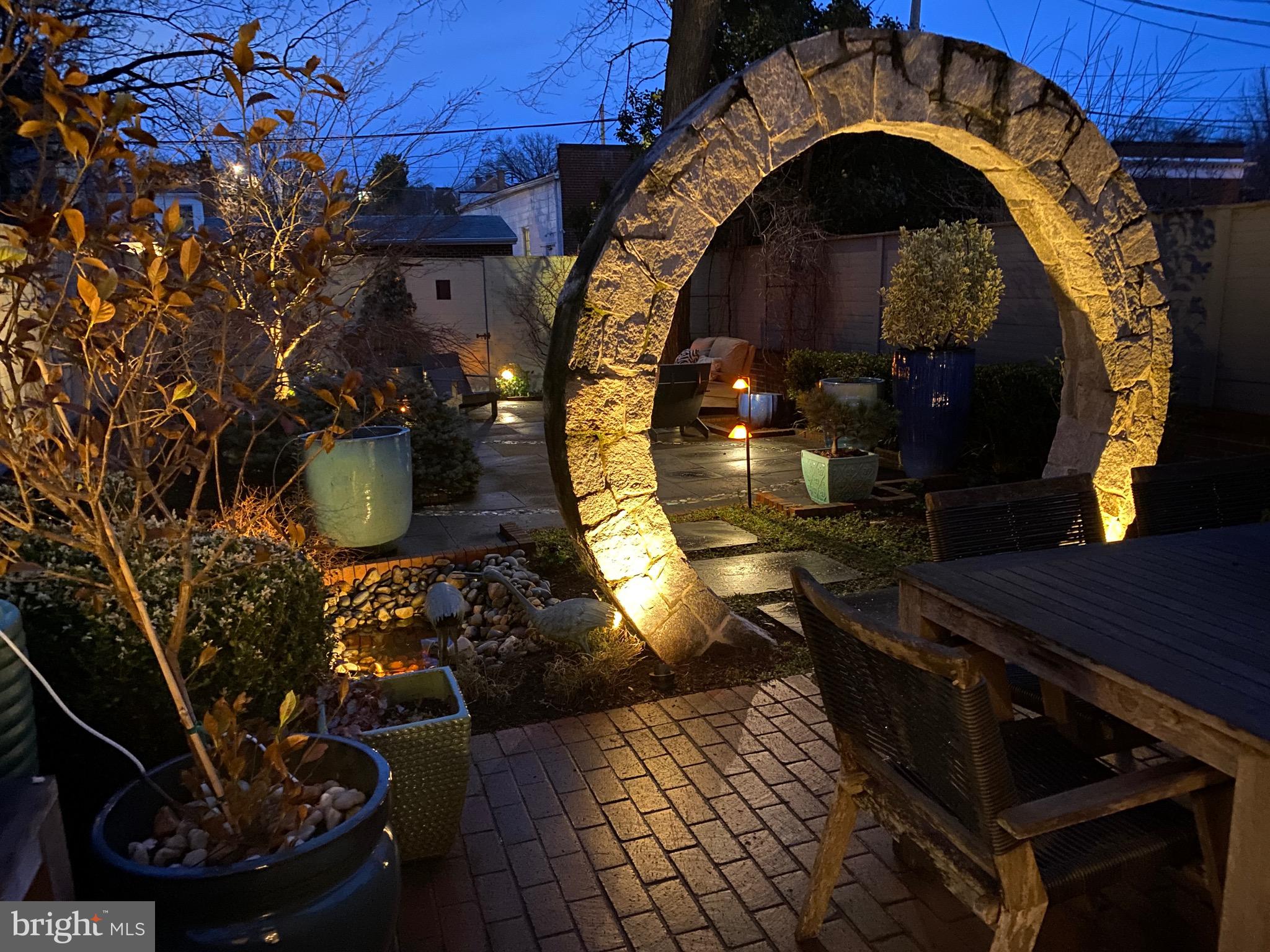 OLD TOWN ALEXANDRIA - Residential