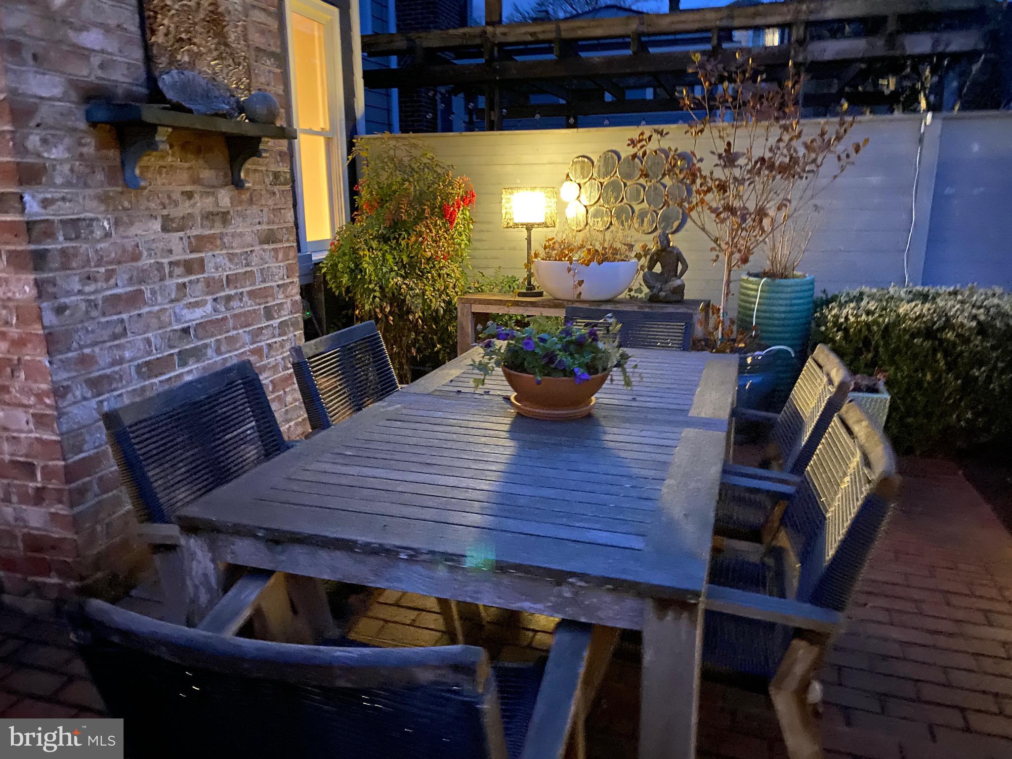 OLD TOWN ALEXANDRIA - Residential