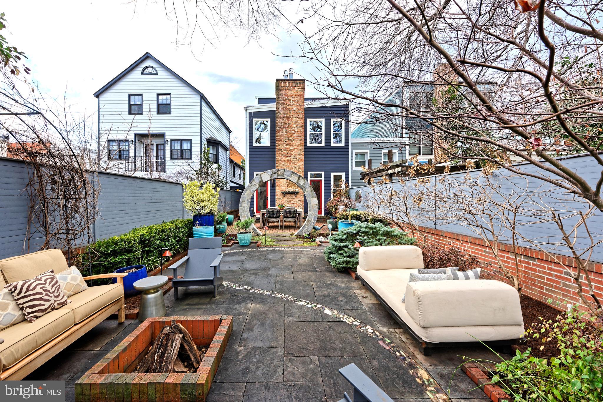 OLD TOWN ALEXANDRIA - Residential