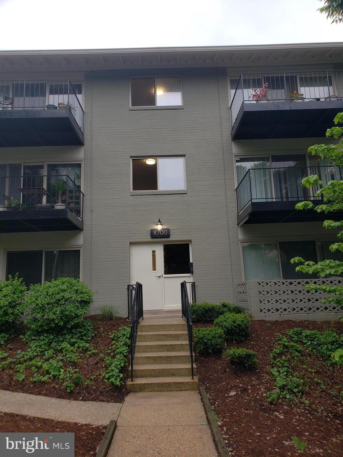 Cozy 1br/1ba with balcony views of sligo creek parkway. Hardwood floors,updated kitchen with stainless steel appliances, private balcony, and 1 parking space included. Laundry on site below unit. Approximately 1 mile from the heart of downtown Silver Spring. Many walking/biking trails nearby with convenient public transportation options. Available July 1st.