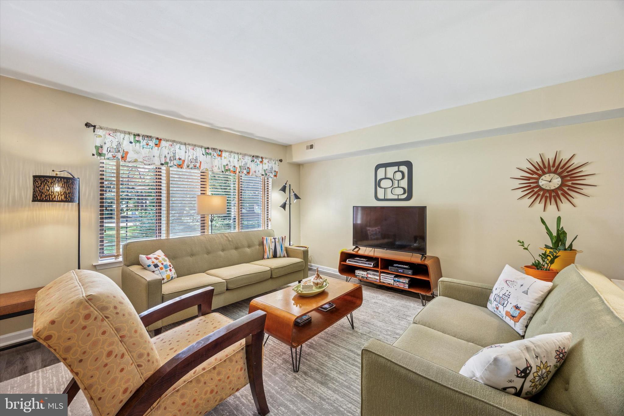 1035 BEDLINGTON PLACE