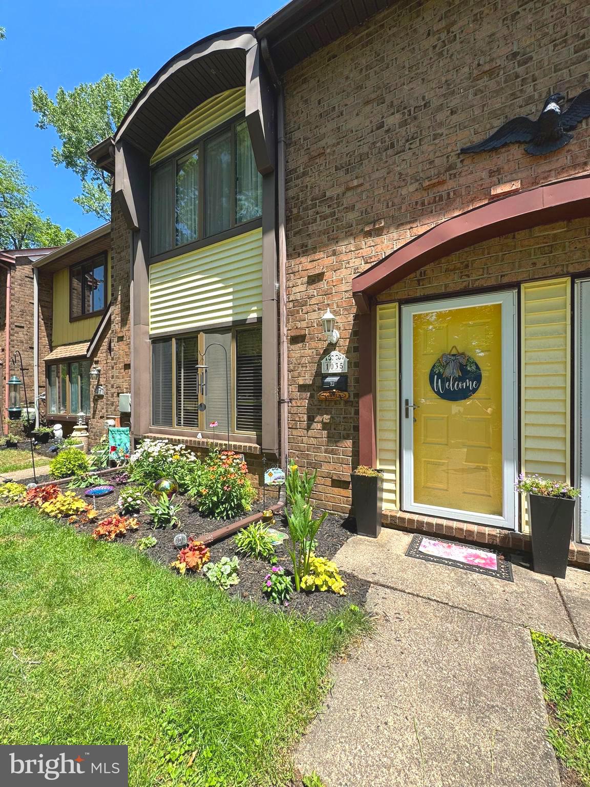 1035 BEDLINGTON PLACE