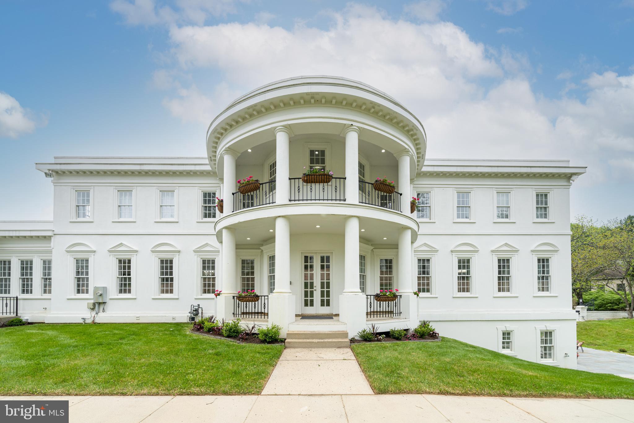 ROLLING VALLEY - Residential Lease