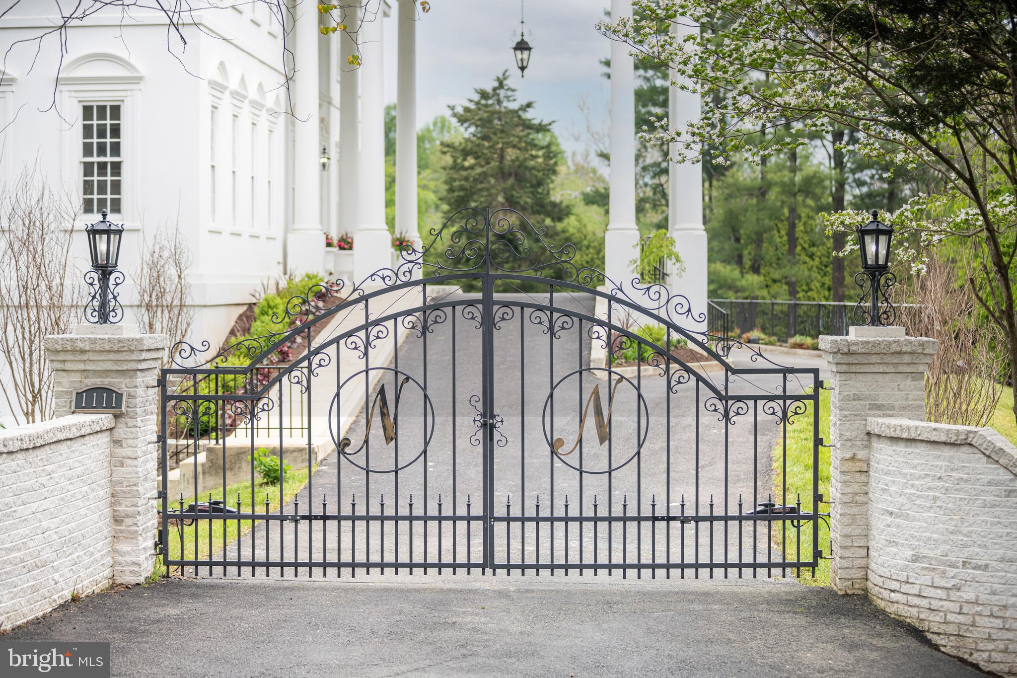 ROLLING VALLEY - Residential Lease