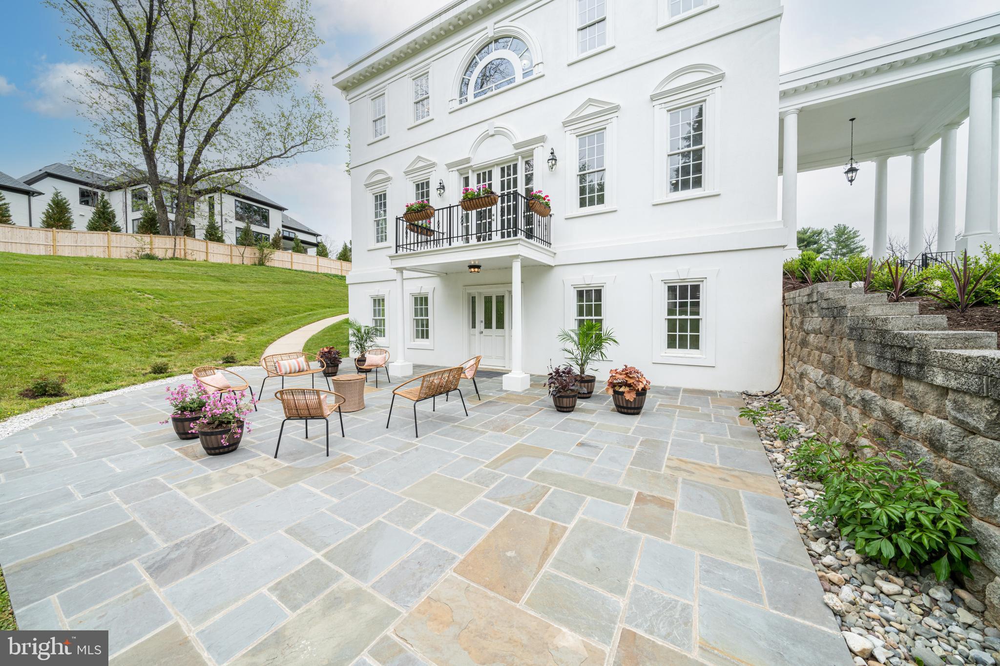 ROLLING VALLEY - Residential Lease