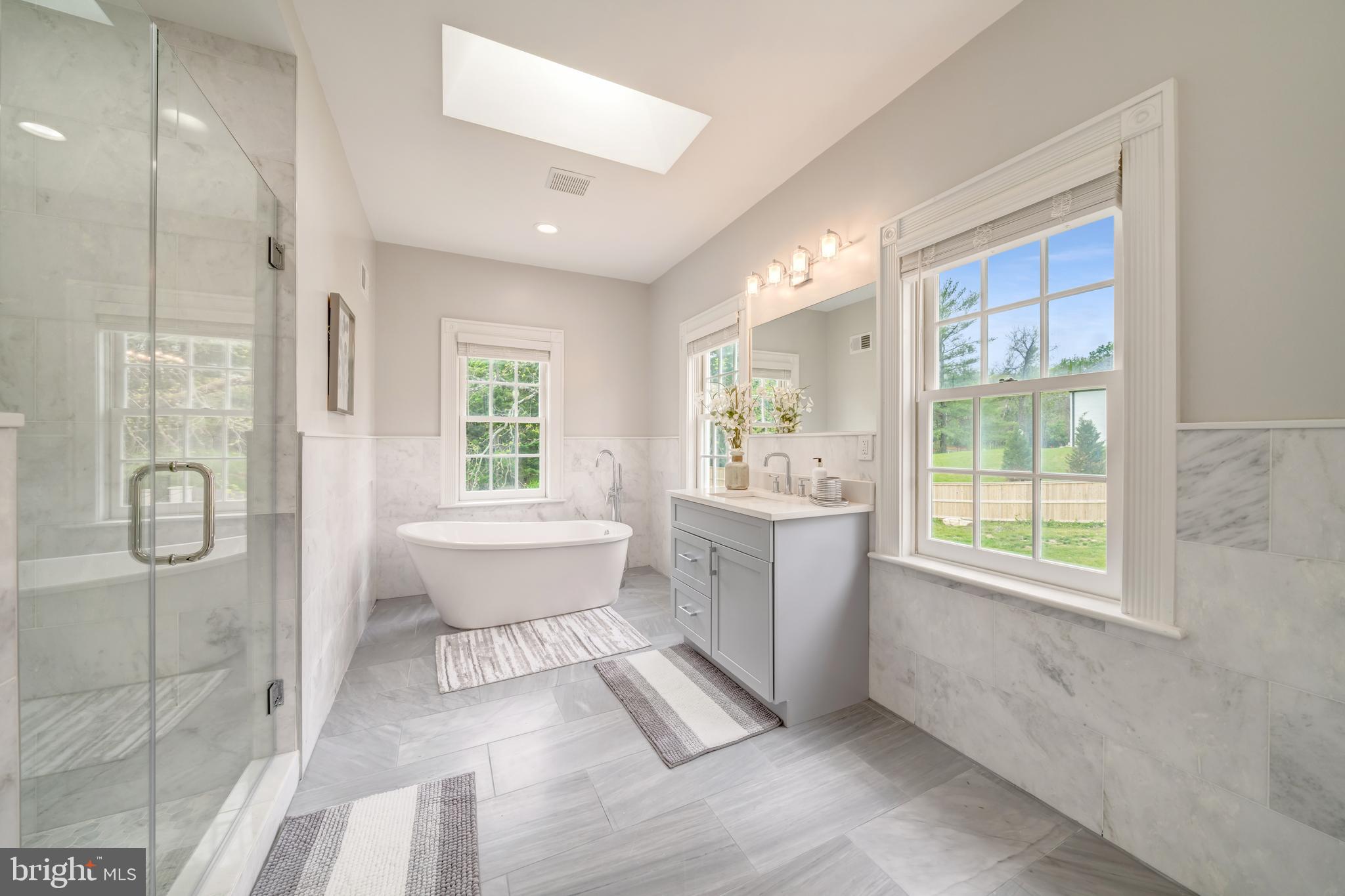 ROLLING VALLEY - Residential Lease