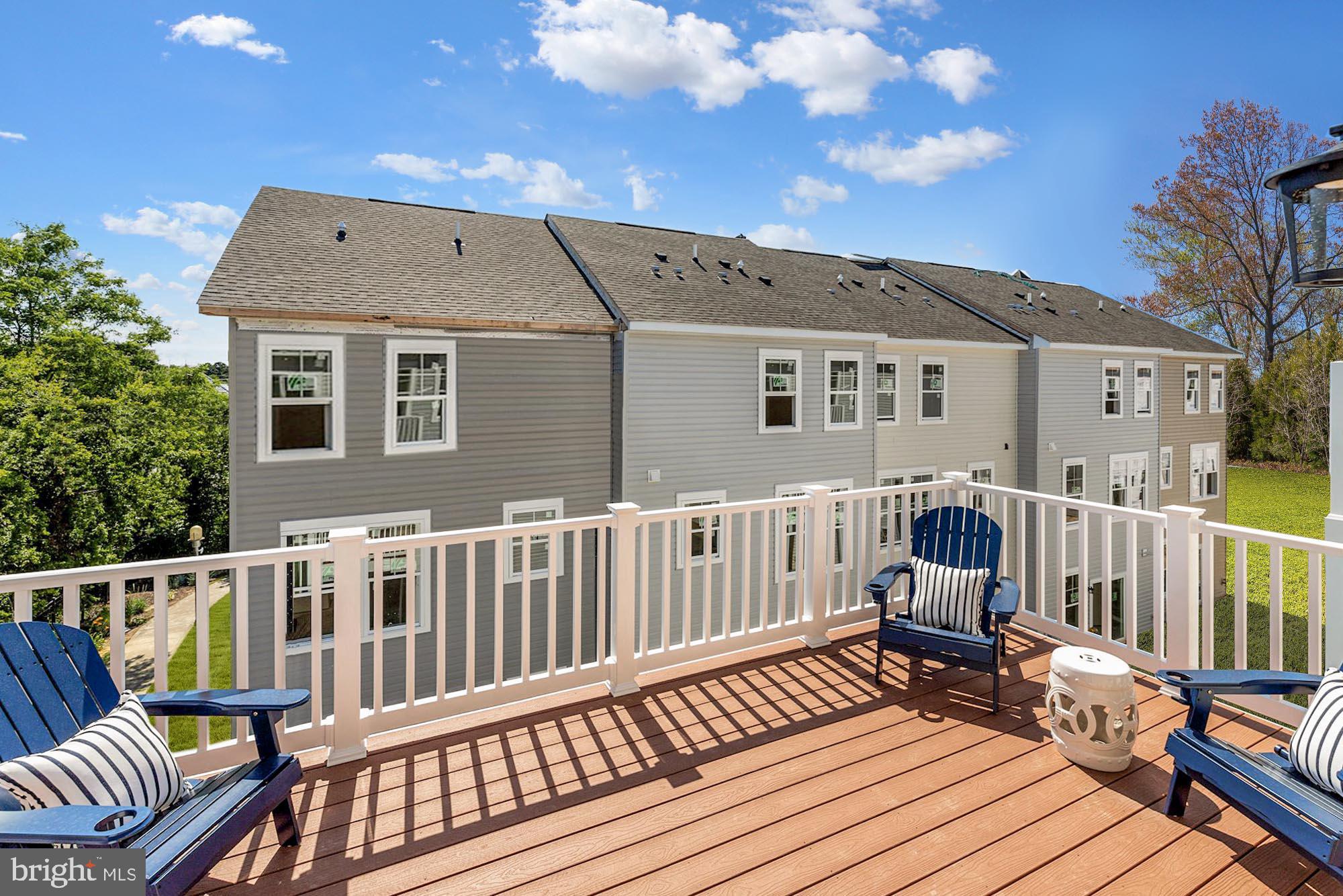 DEEP HARBOUR - Residential