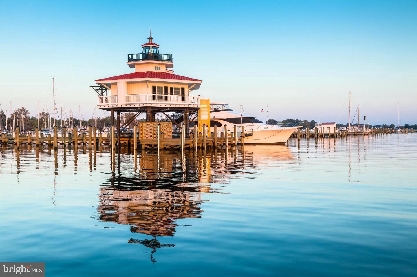 DEEP HARBOUR - Residential