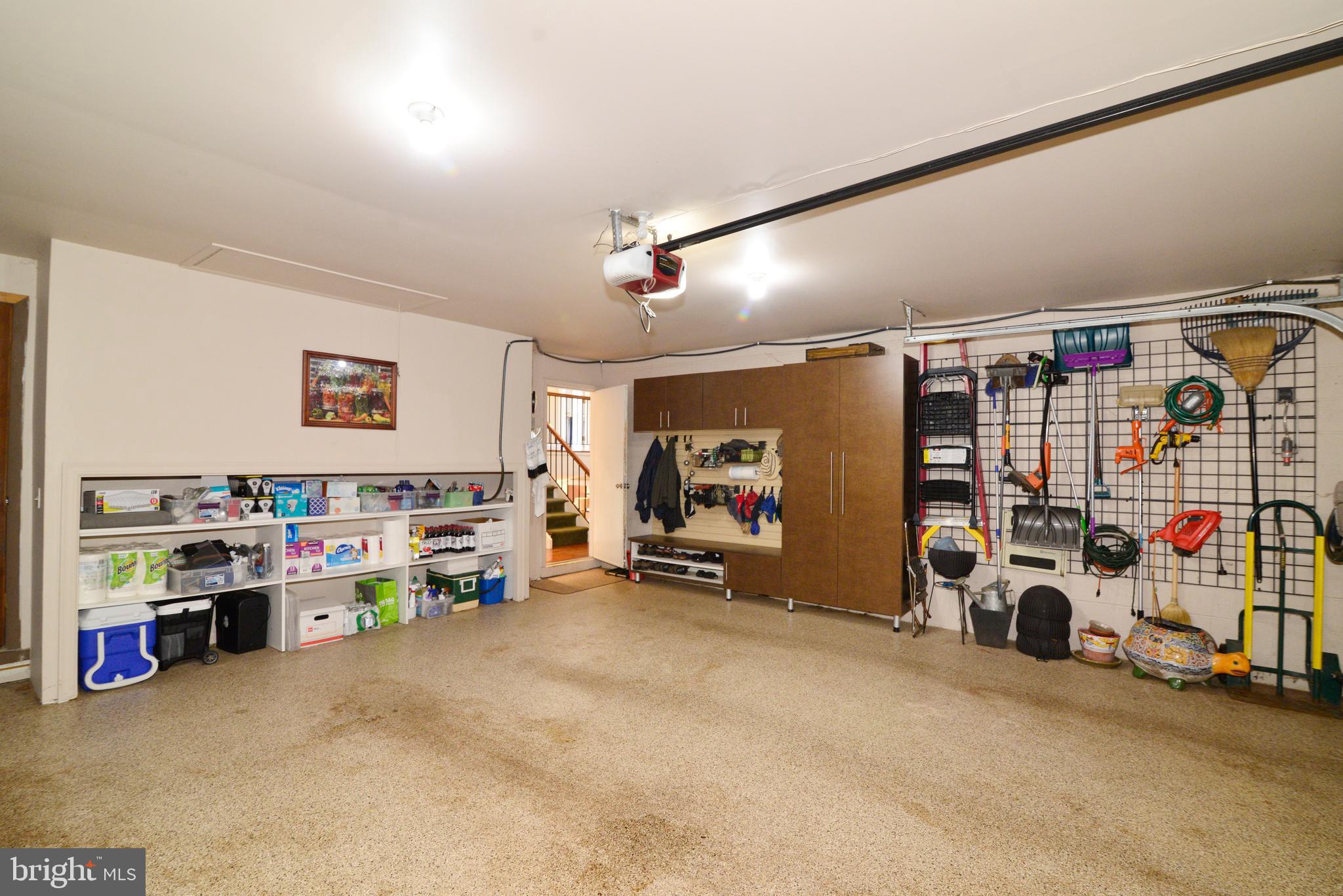 CABOTS POINT - Residential