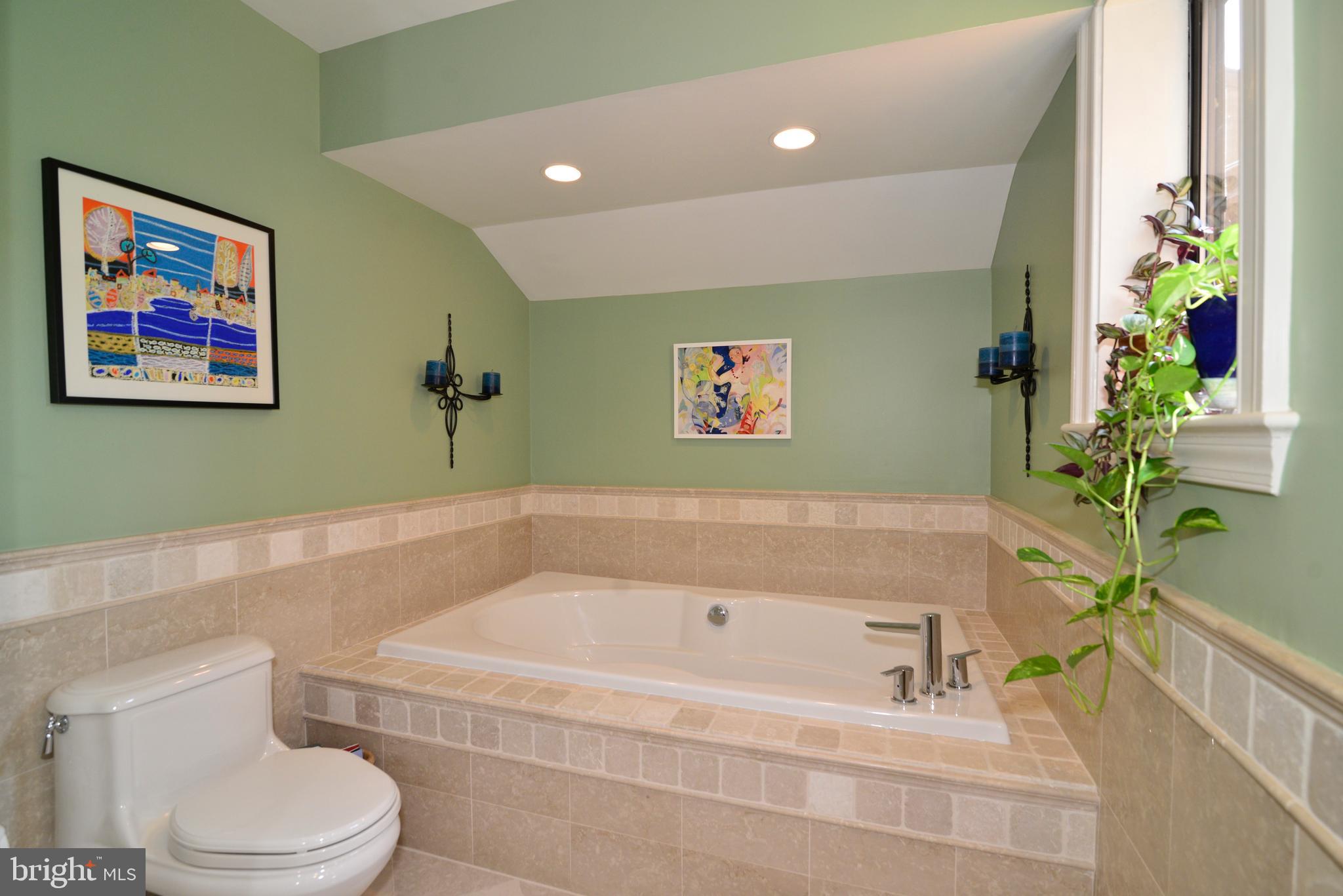 CABOTS POINT - Residential