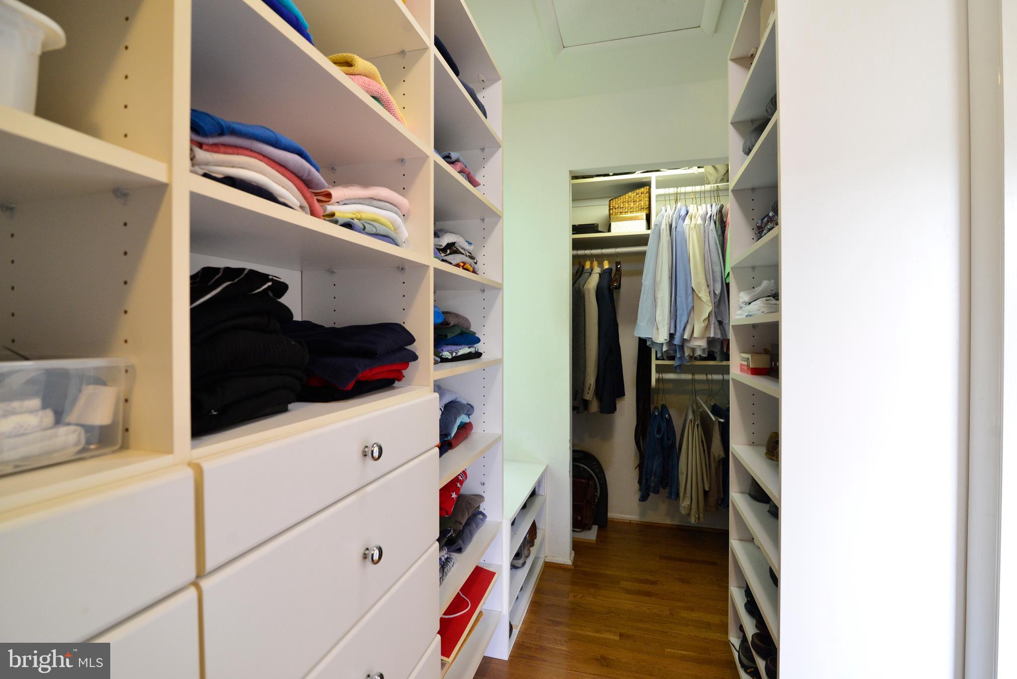 CABOTS POINT - Residential