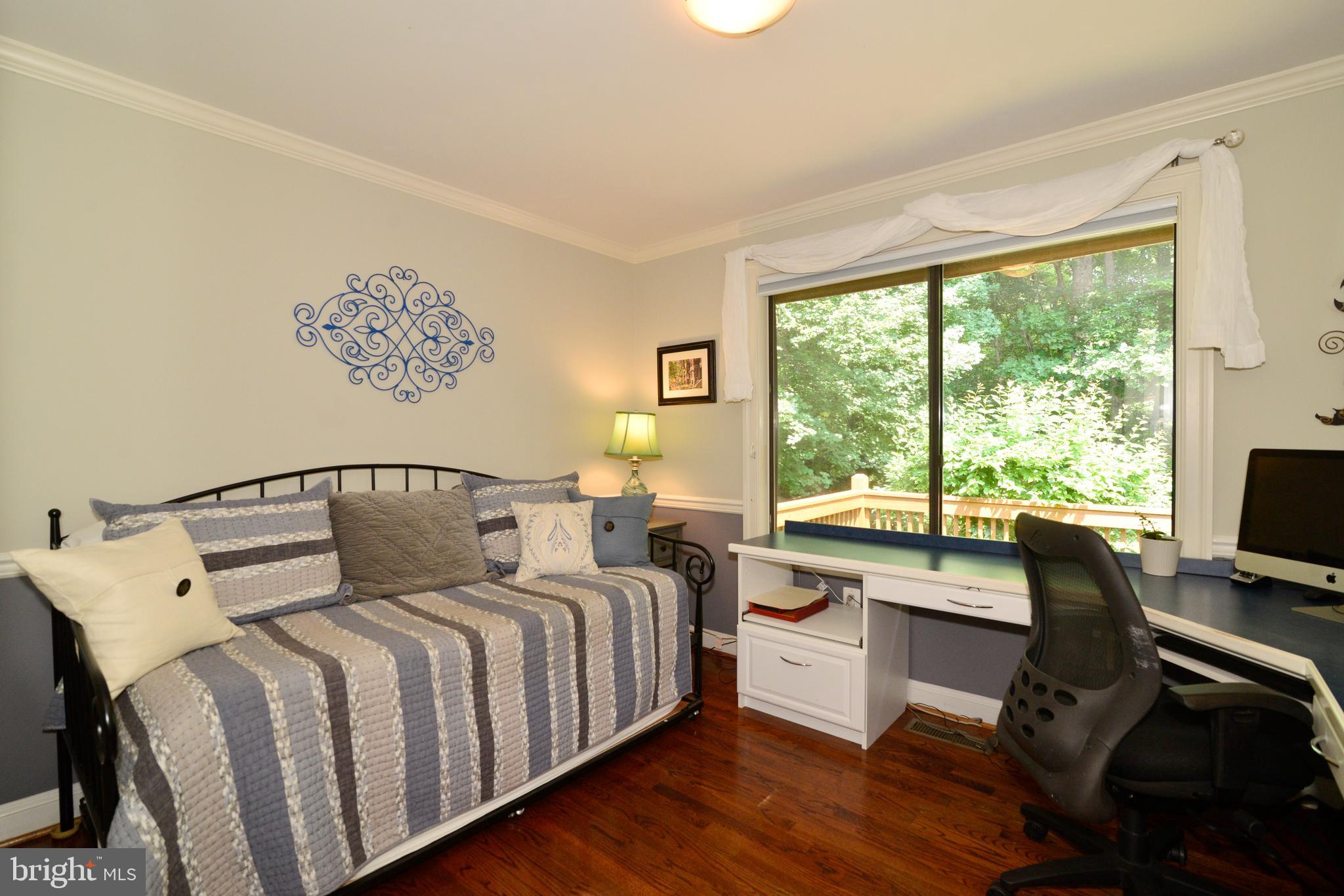 CABOTS POINT - Residential