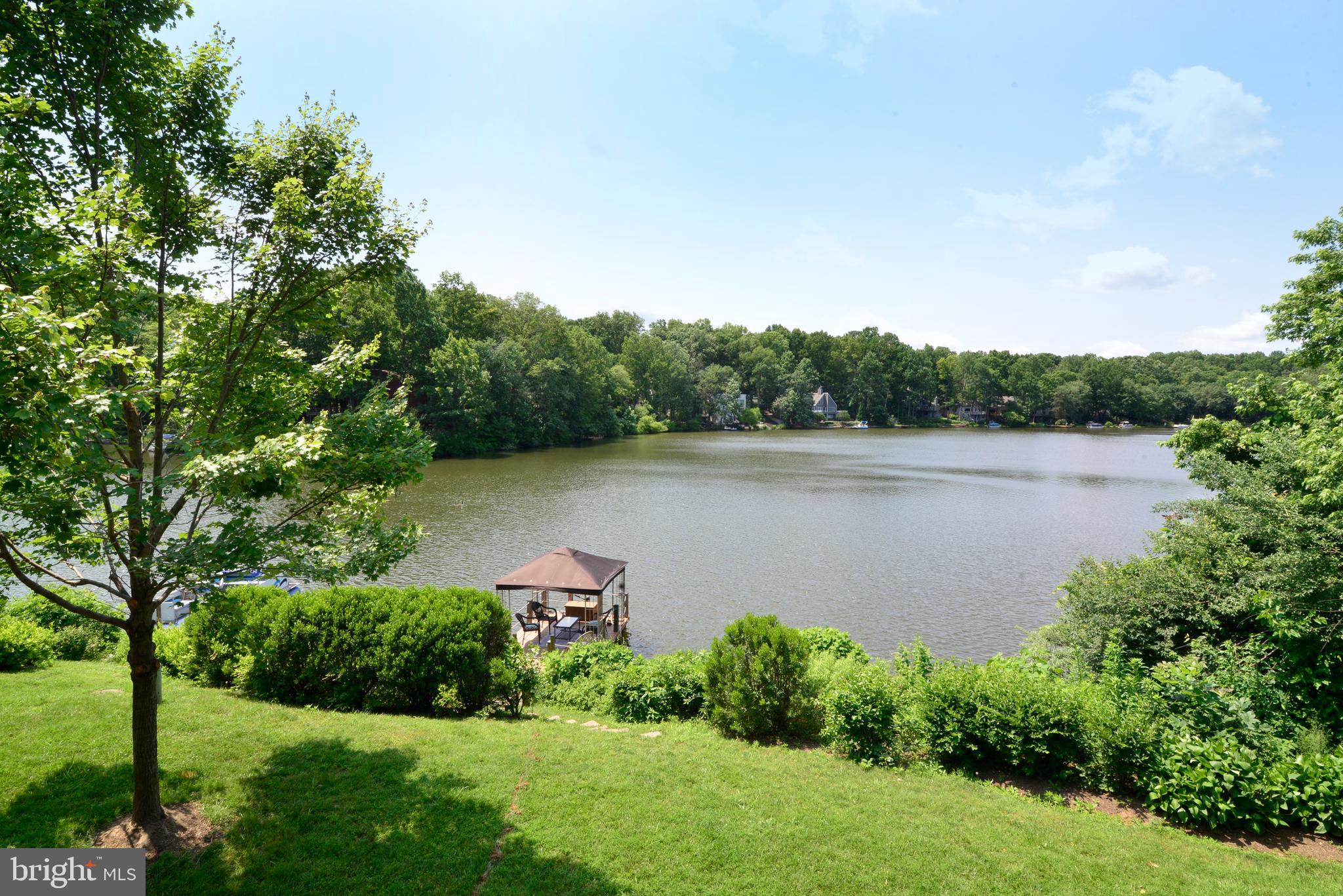 CABOTS POINT - Residential