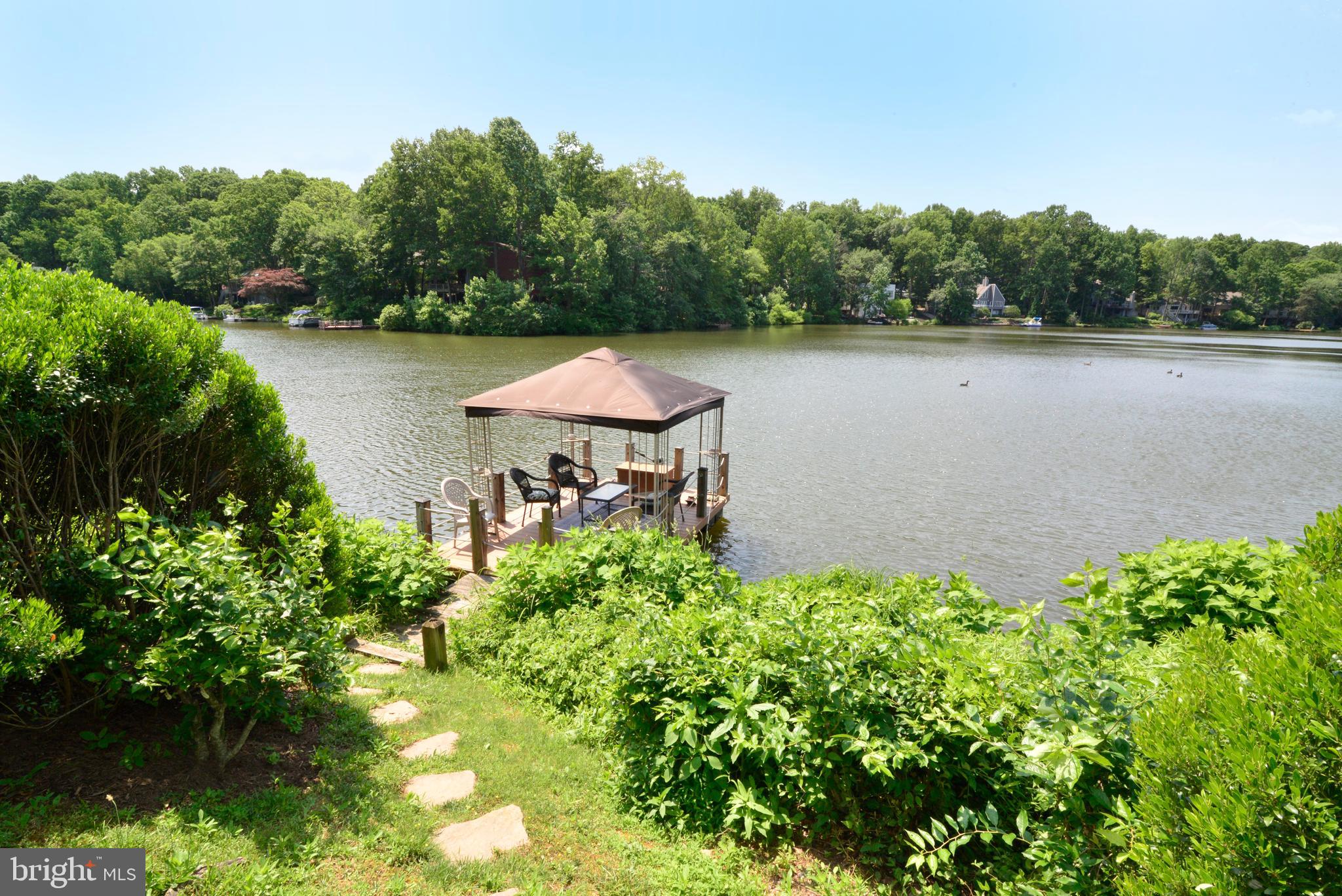 CABOTS POINT - Residential