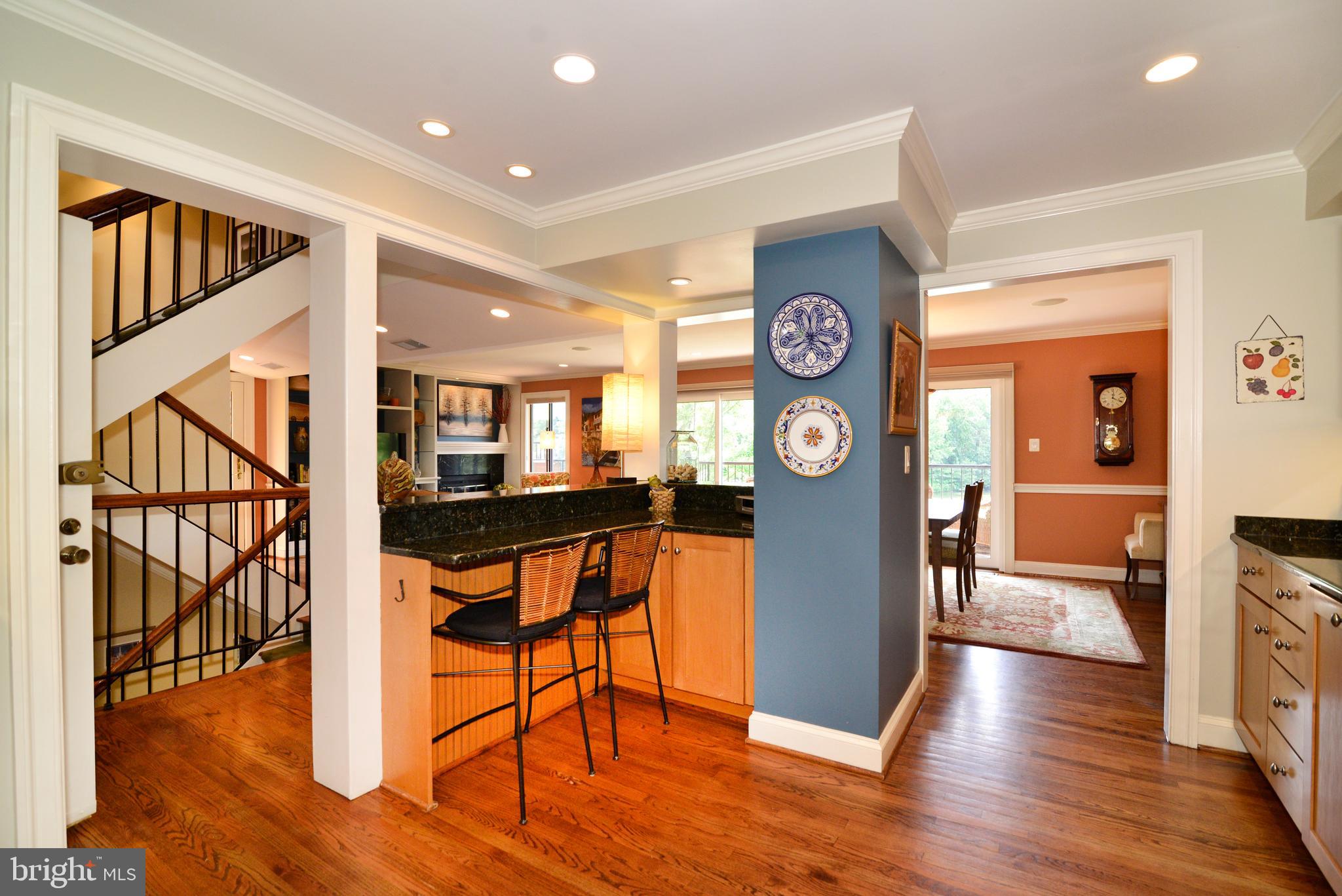 CABOTS POINT - Residential