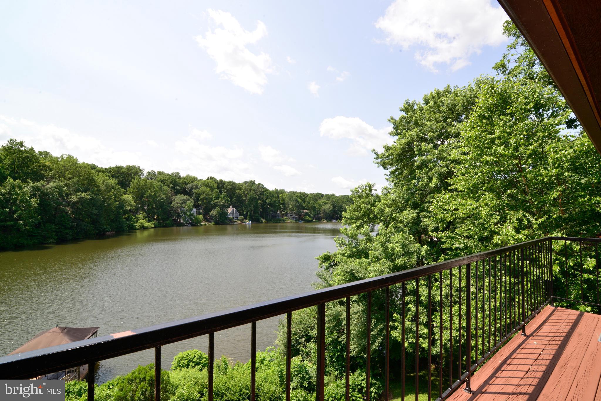 CABOTS POINT - Residential