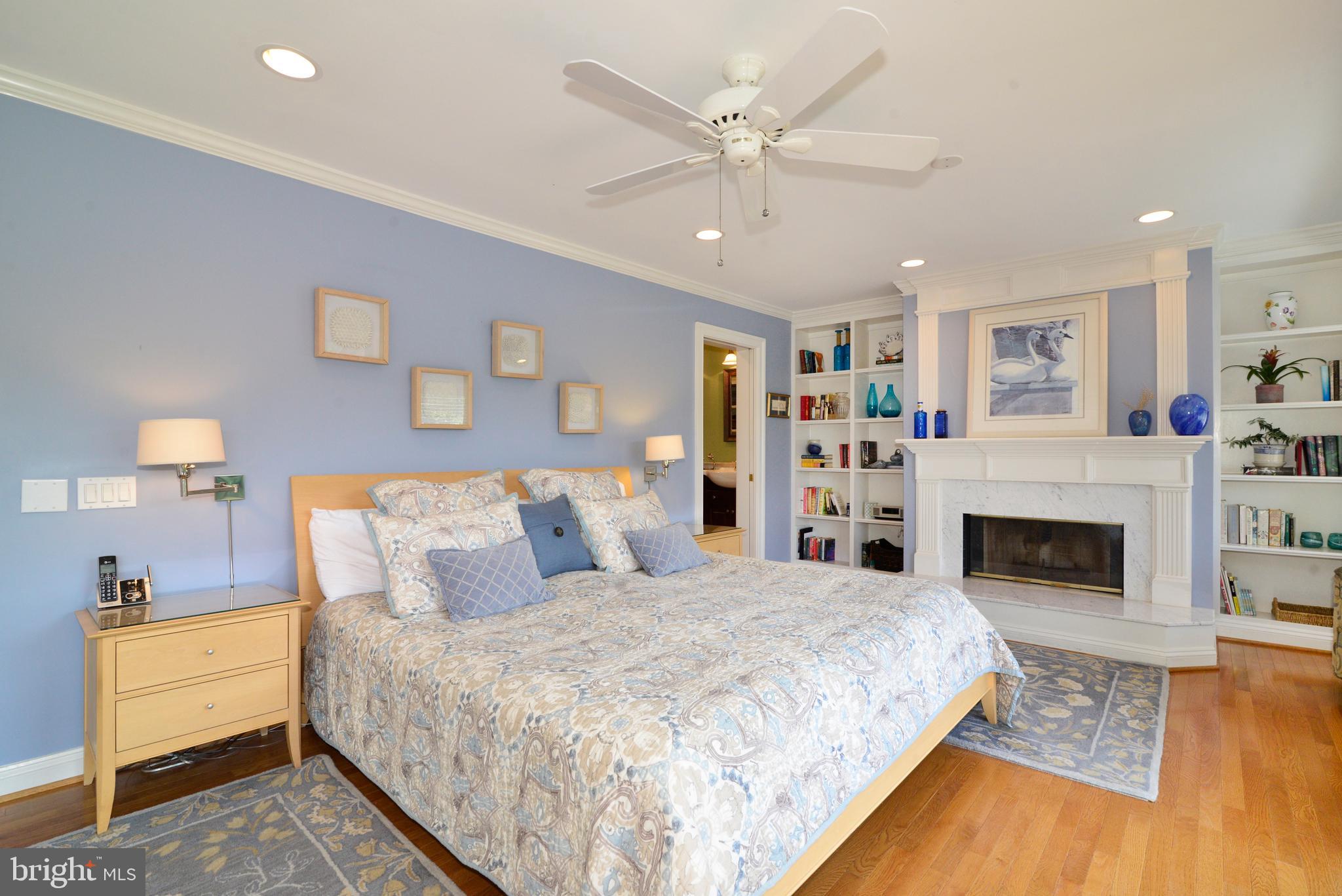 CABOTS POINT - Residential