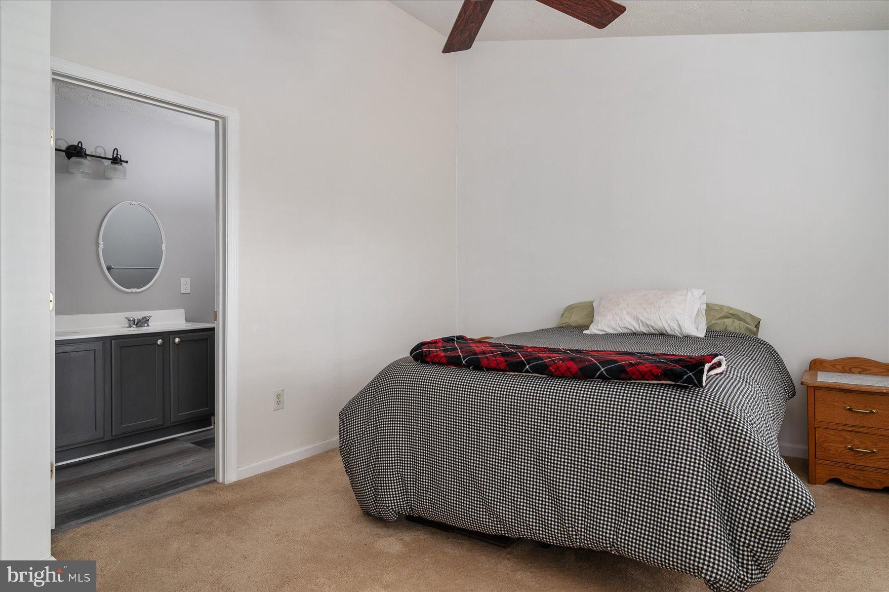 SEVEN OAKS - Residential