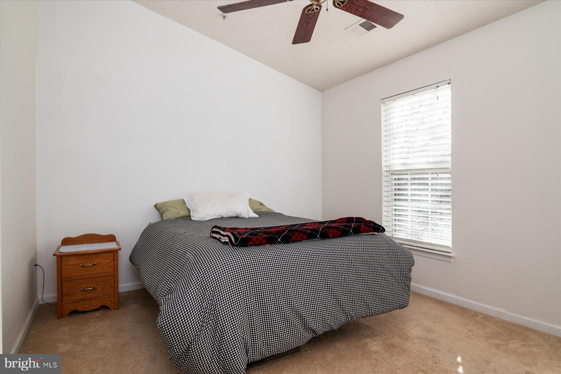 SEVEN OAKS - Residential