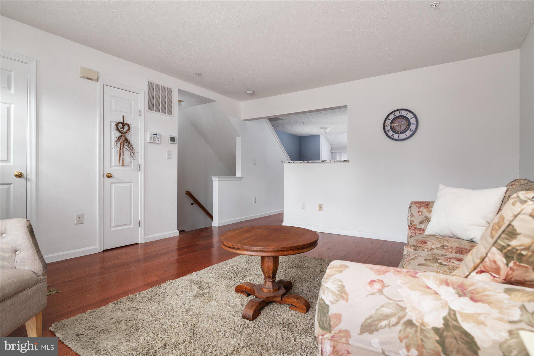 SEVEN OAKS - Residential