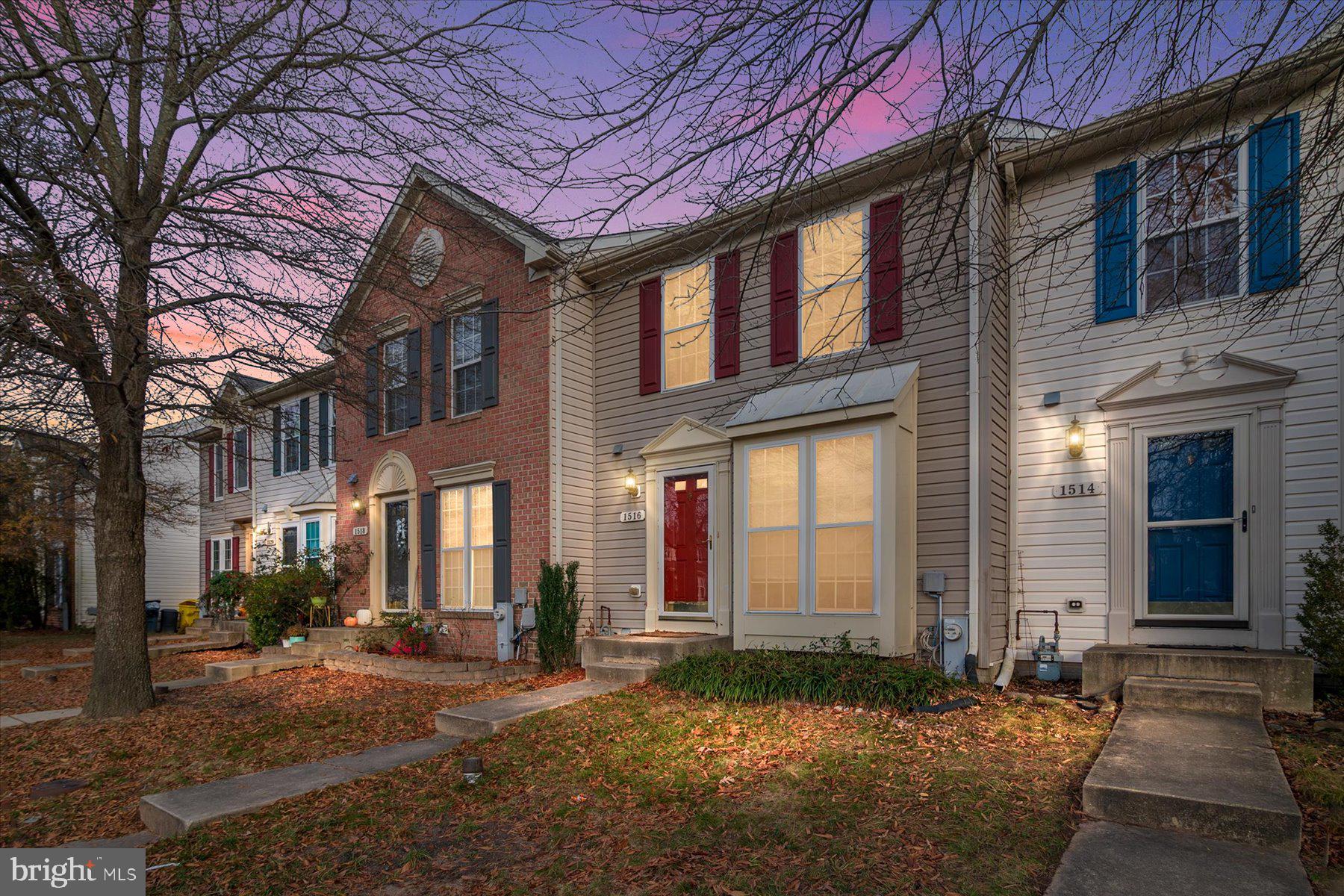 SEVEN OAKS - Residential