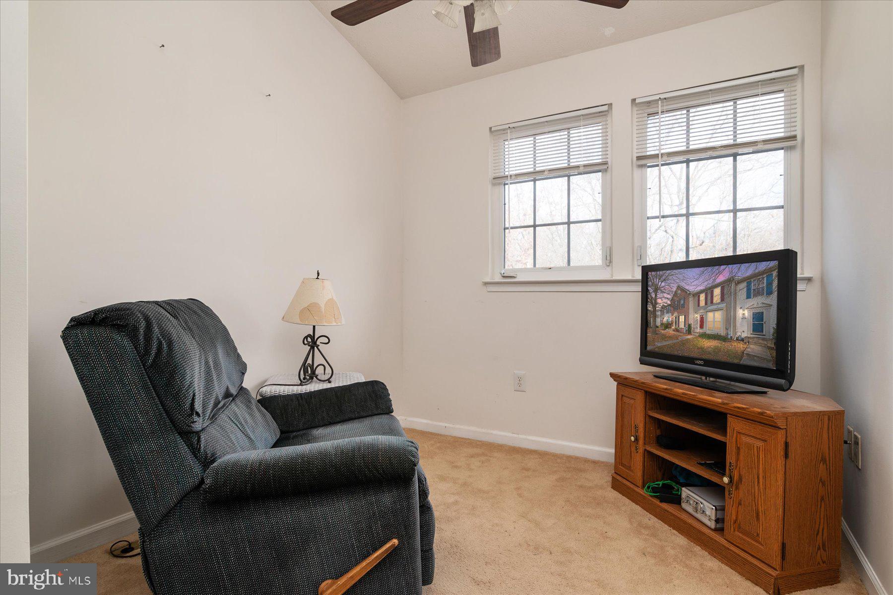 SEVEN OAKS - Residential