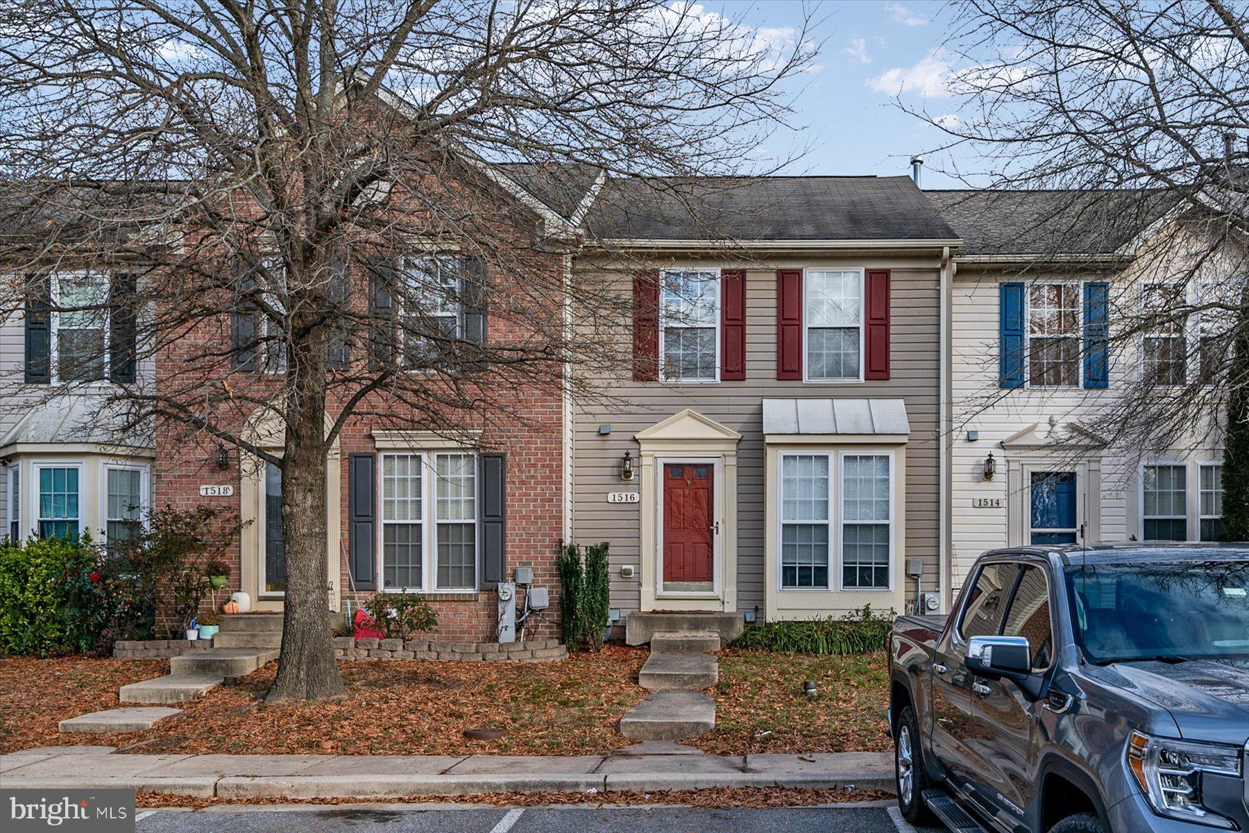 SEVEN OAKS - Residential